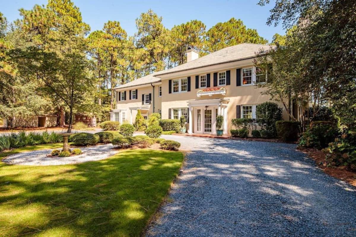 Knollwood Manor The Historic Mid Pines Mansion Villas for Rent in