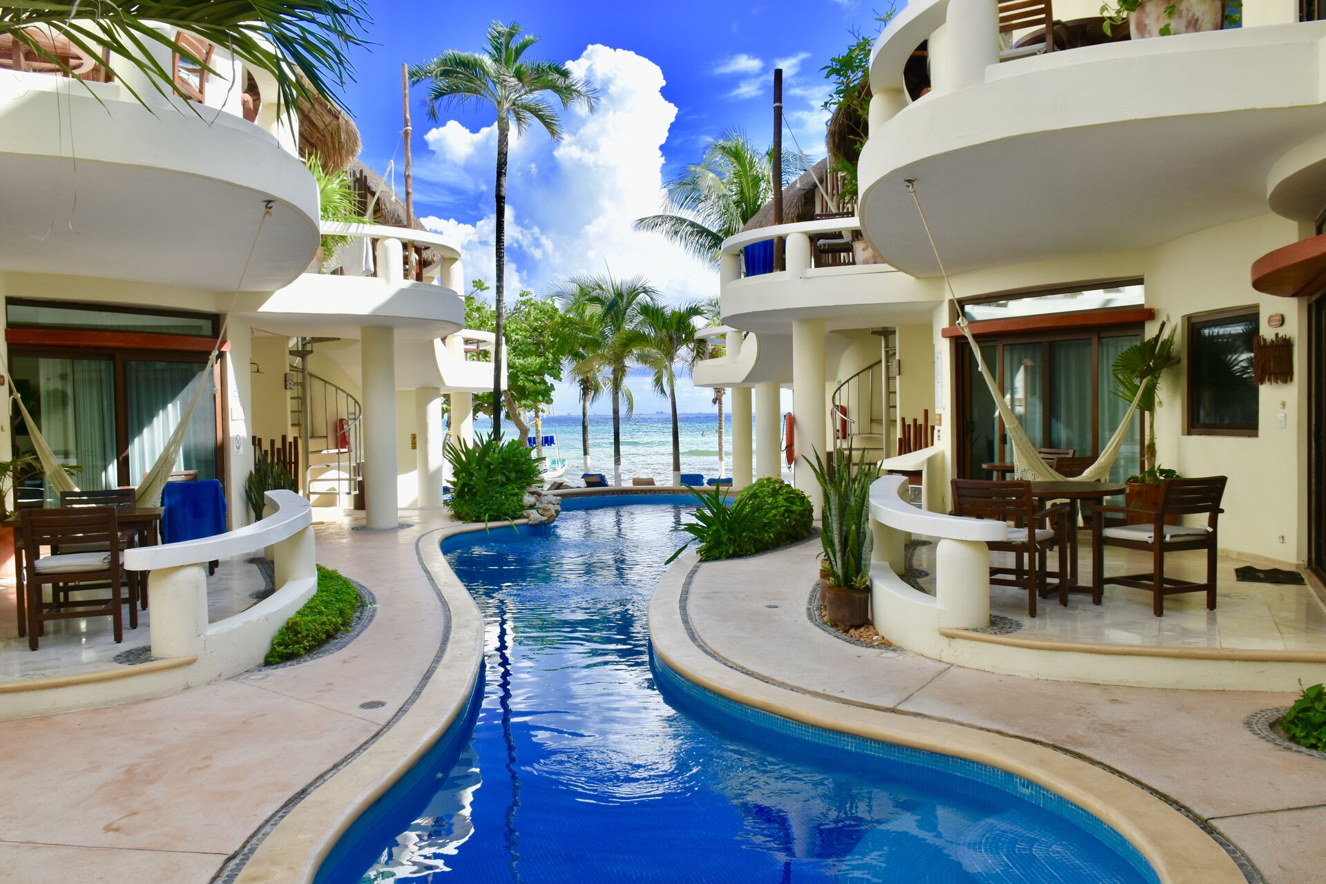 Ocean view deluxe studio in the heart of Playa del Carmen. 204 Apartments for Rent in Playa