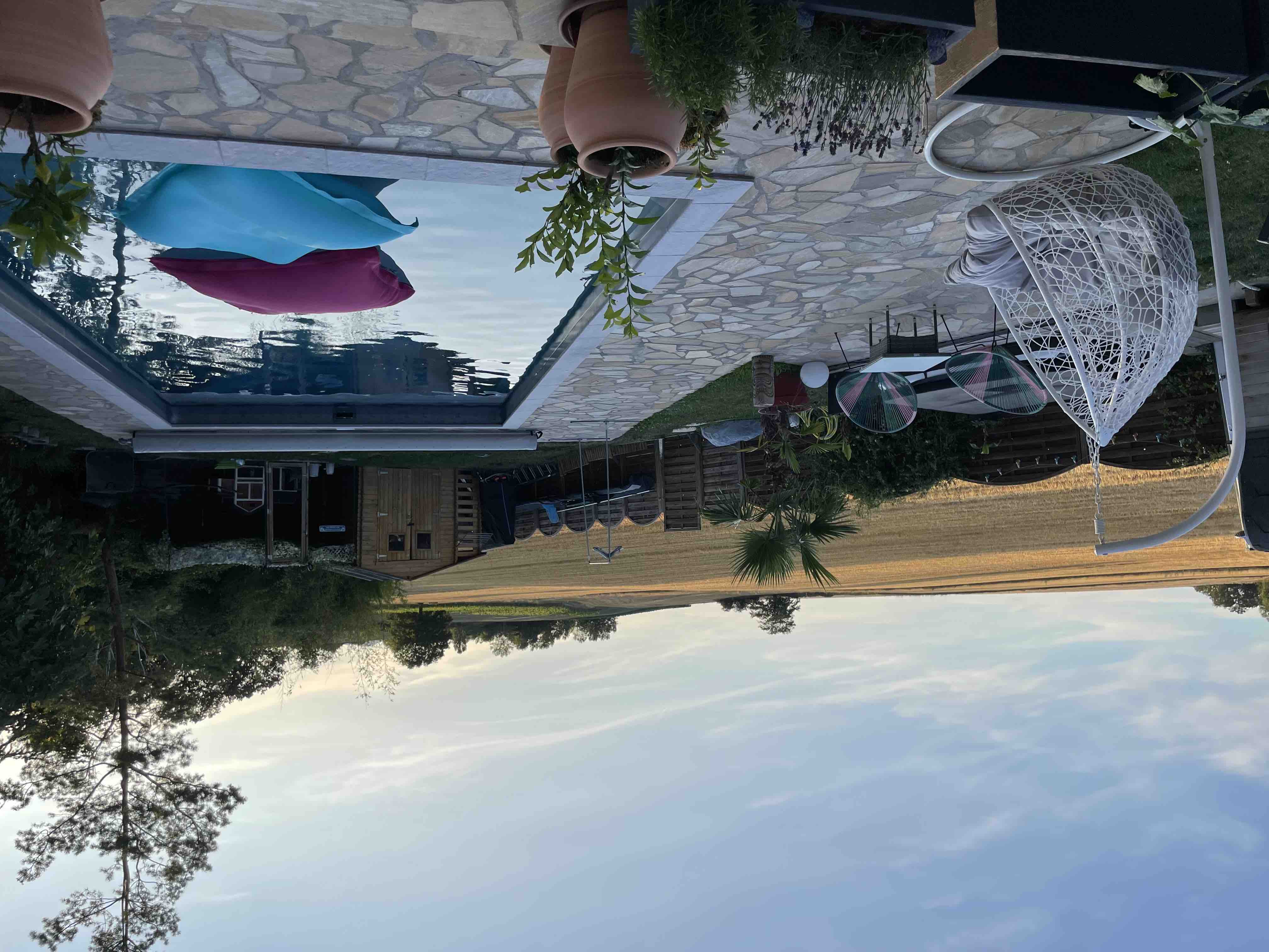 Beautiful  Studio w. pool, jacuzzi & sauna access