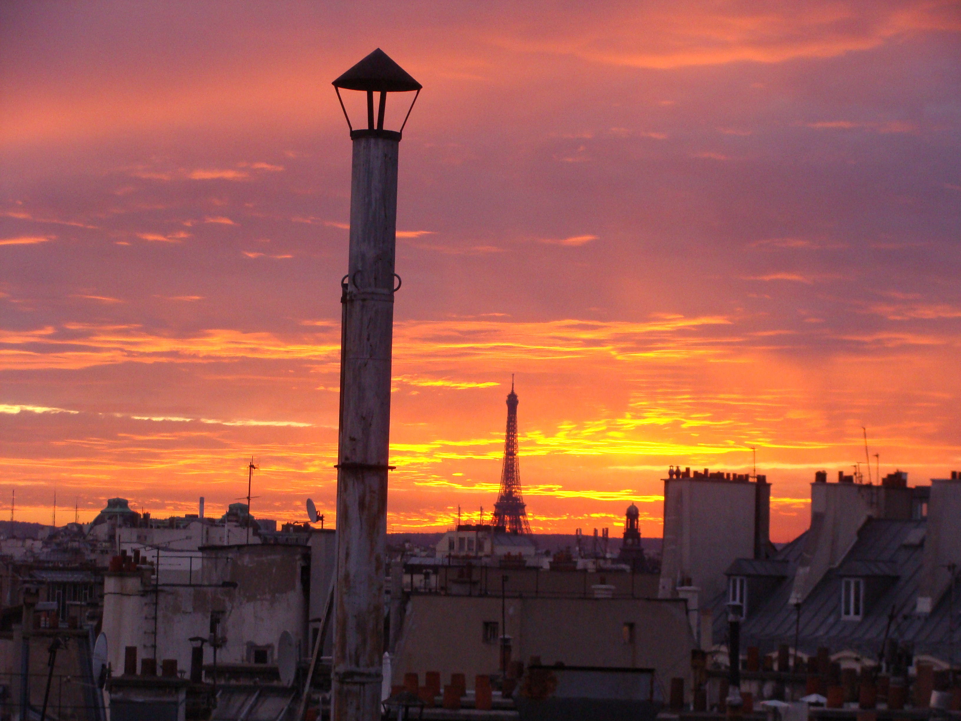 Paris at your feet - Great View in Entrepôt, Paris