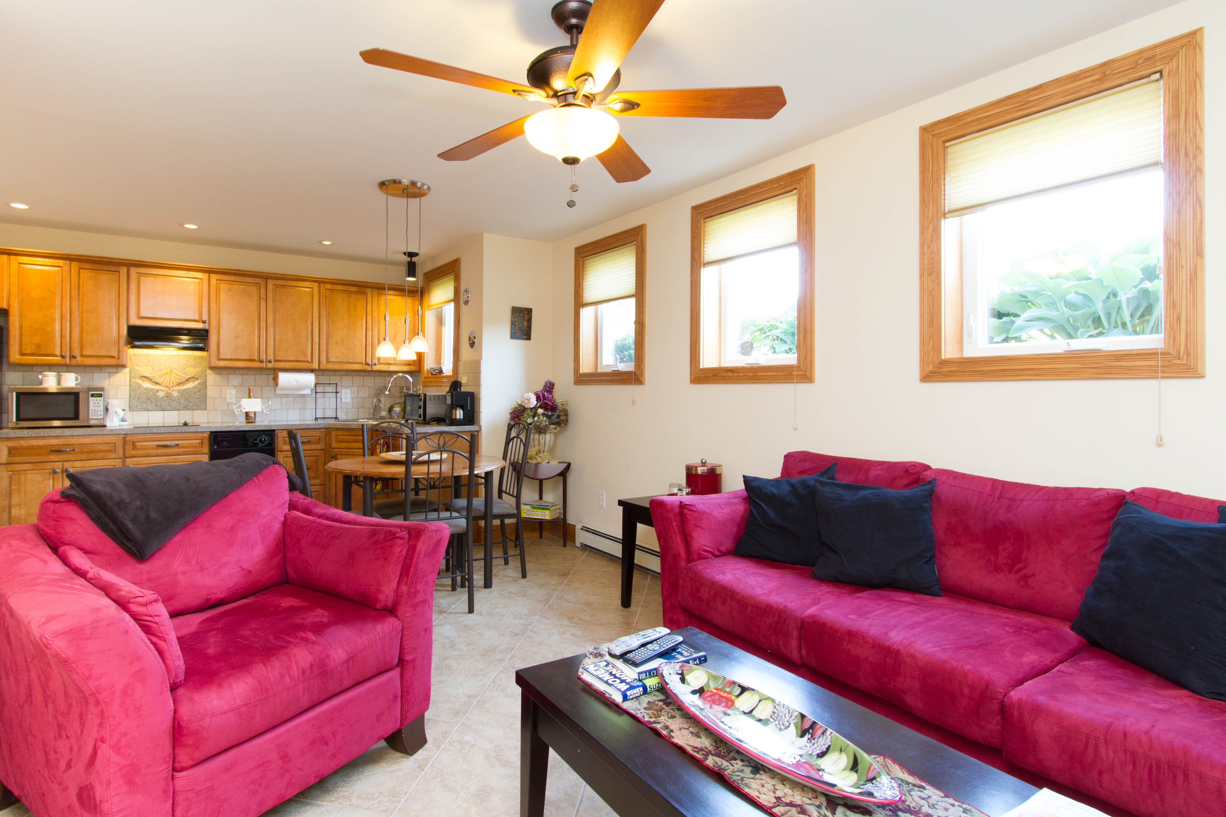 MATTITUCK,The North Fork's 1 Beach & Winery Town! Apartments for