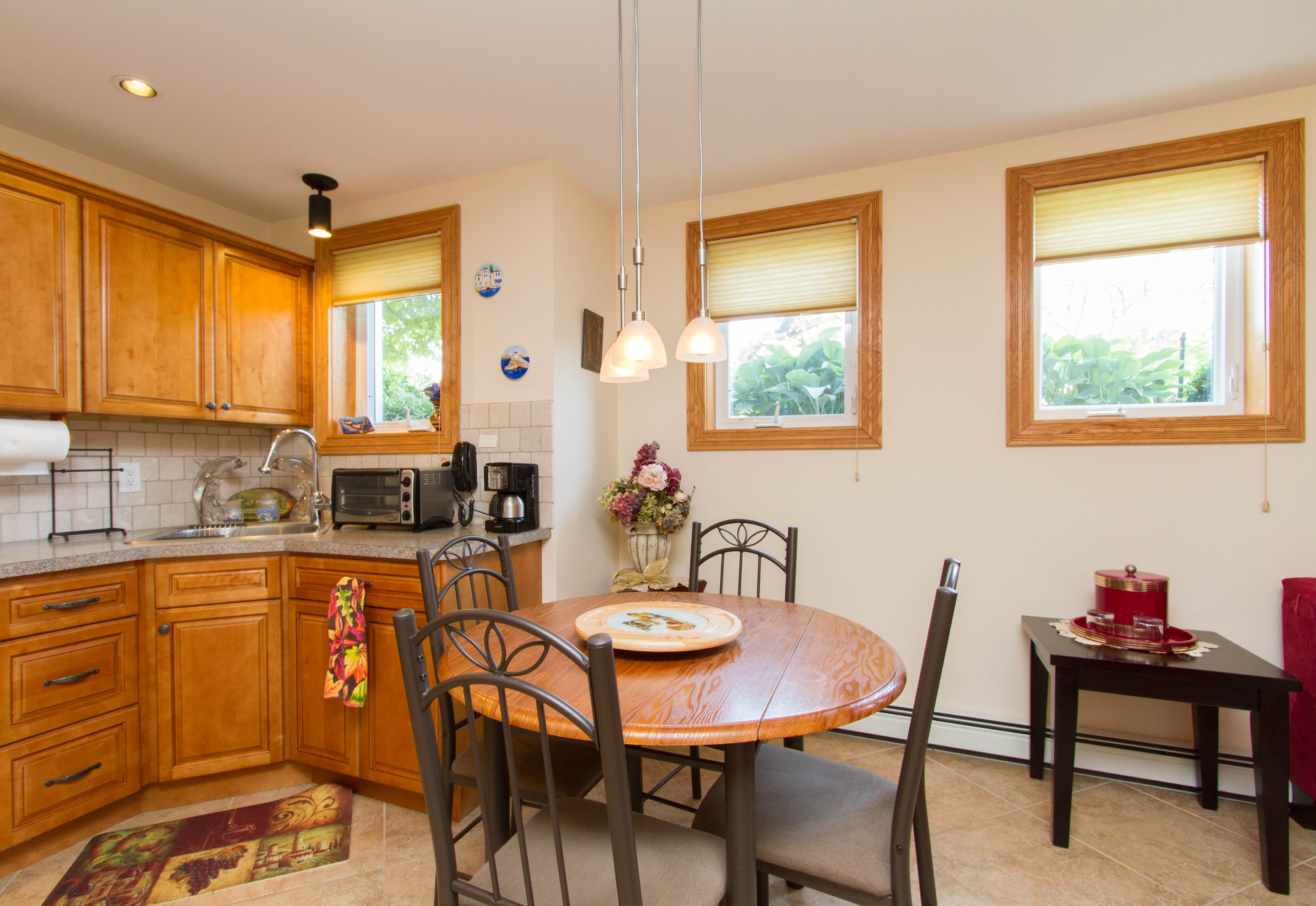 MATTITUCK, The North Forks 1 Beach & Winery Town! Apartments for