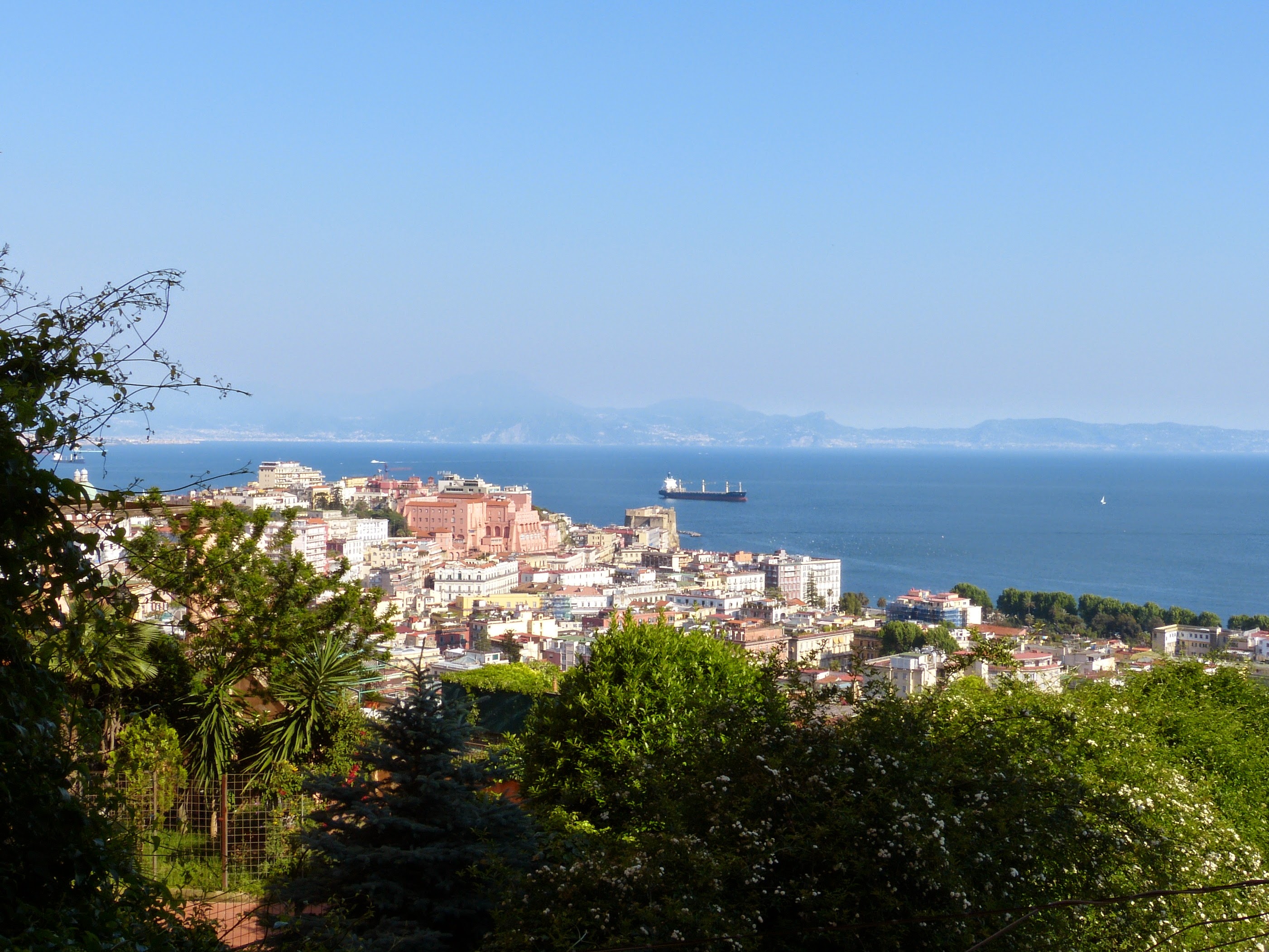 Spacious Apartment in 1900s Palazzo in Chiaia, Naples