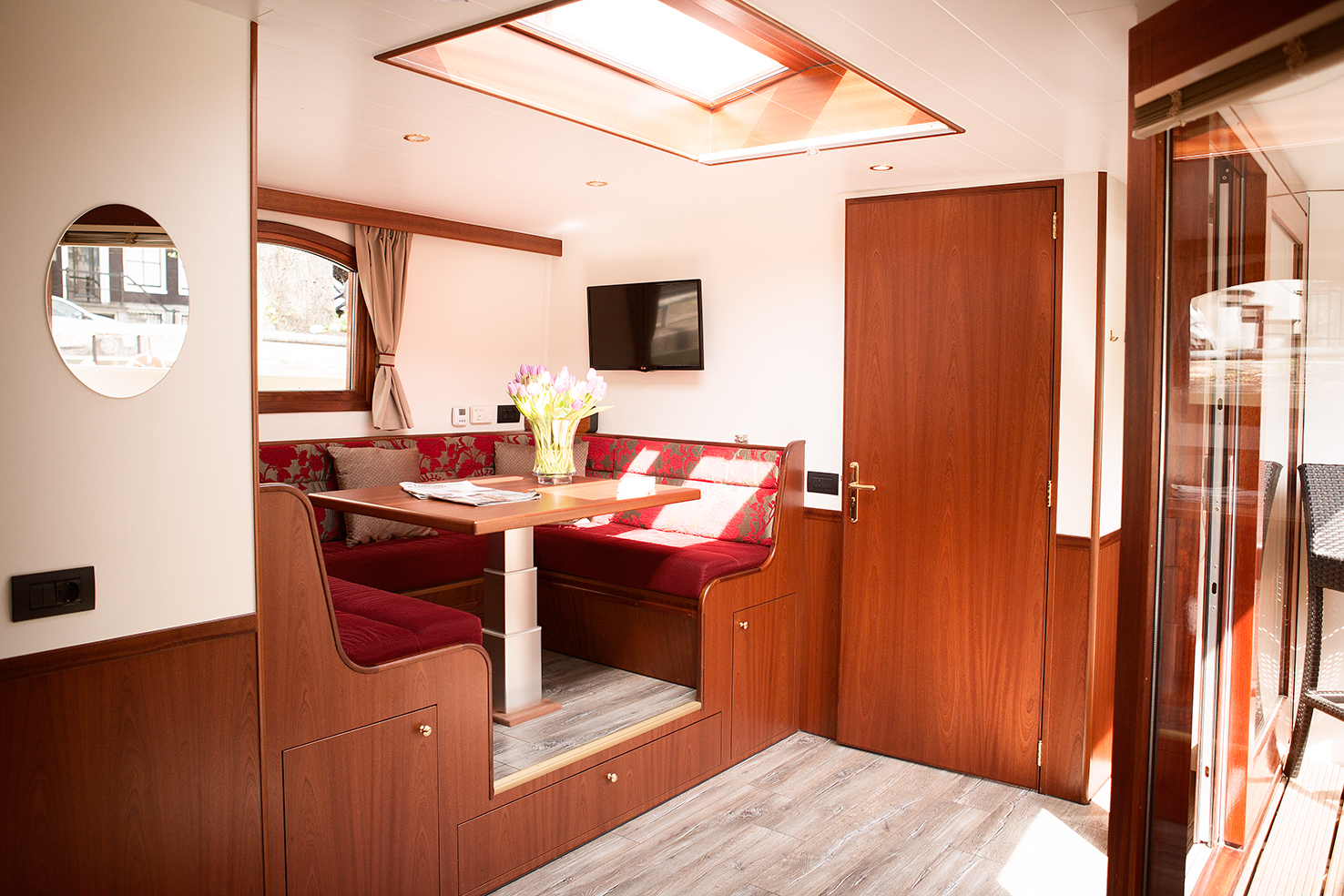 The ultimate suite at Prinsenboat. โ Amsterdam stay