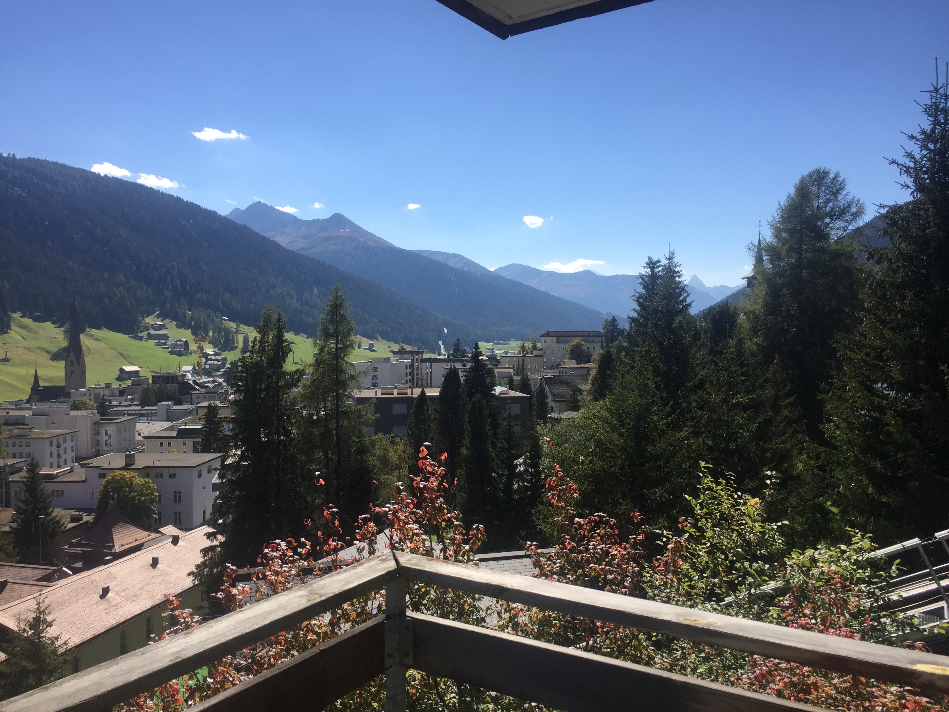 Centrally located with fantastic views of Davos