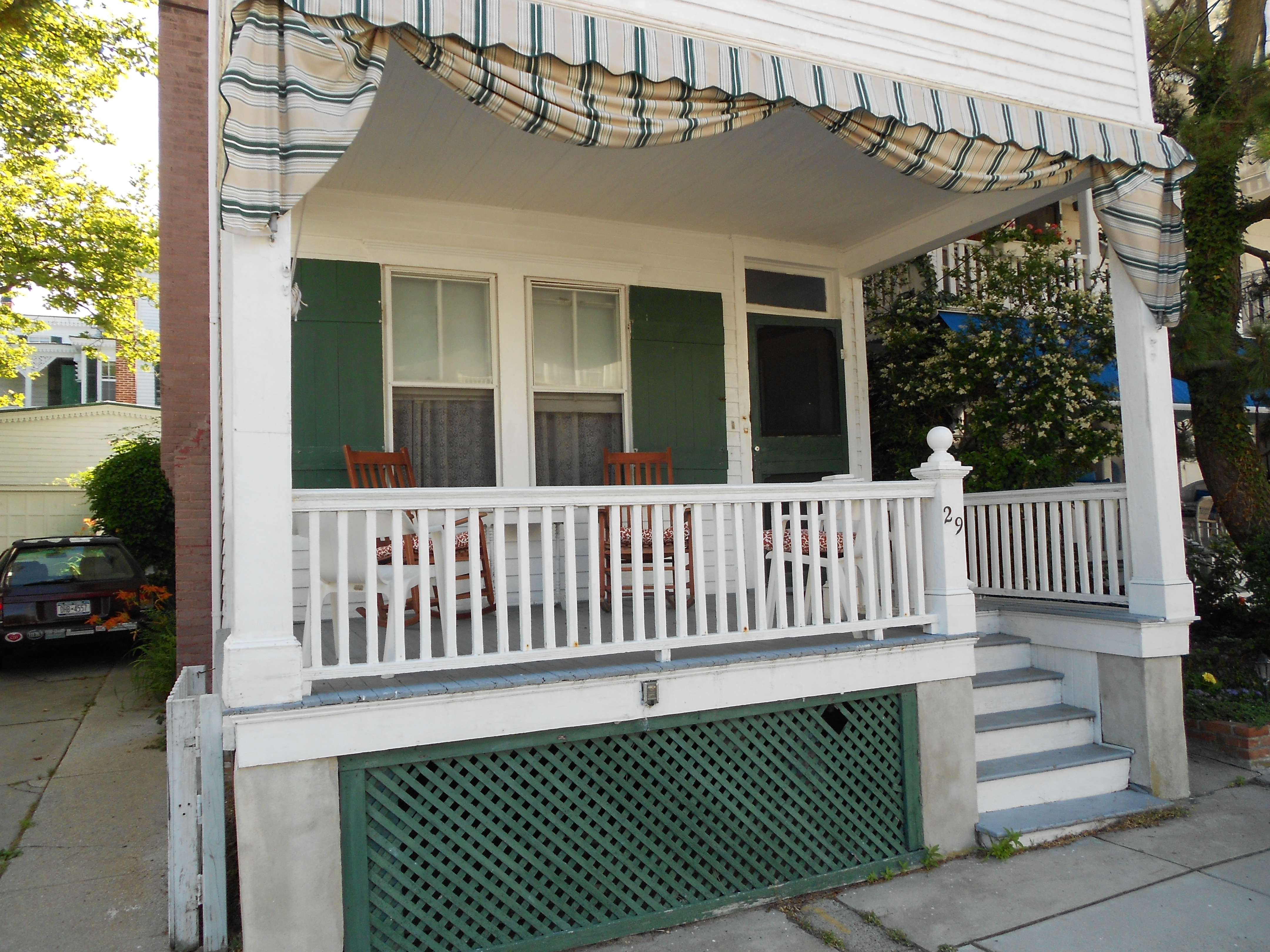 Carriage House on Beach Block in Historic Cape May