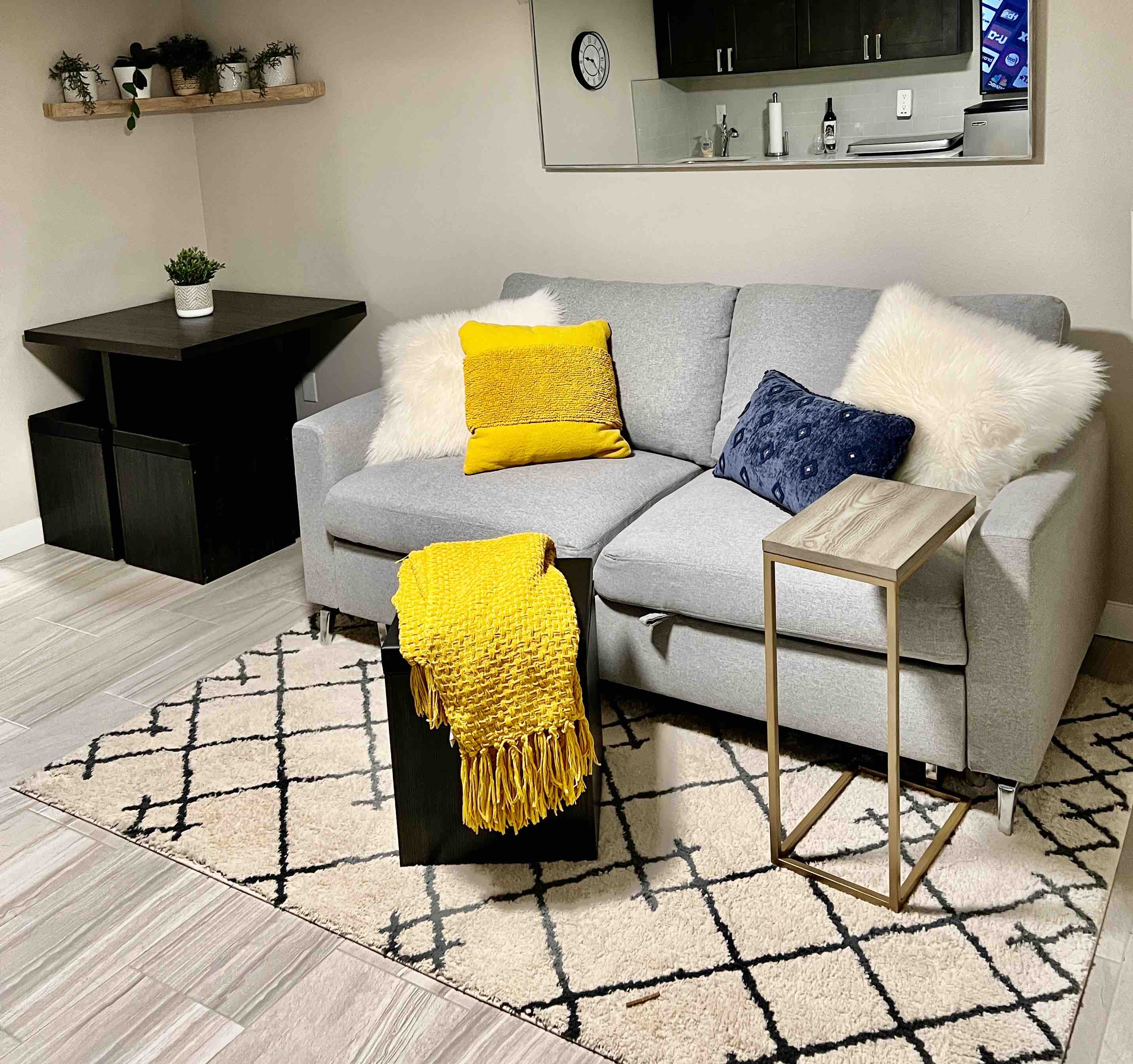 Adorable 1 bedroom 5 minutes from Airport