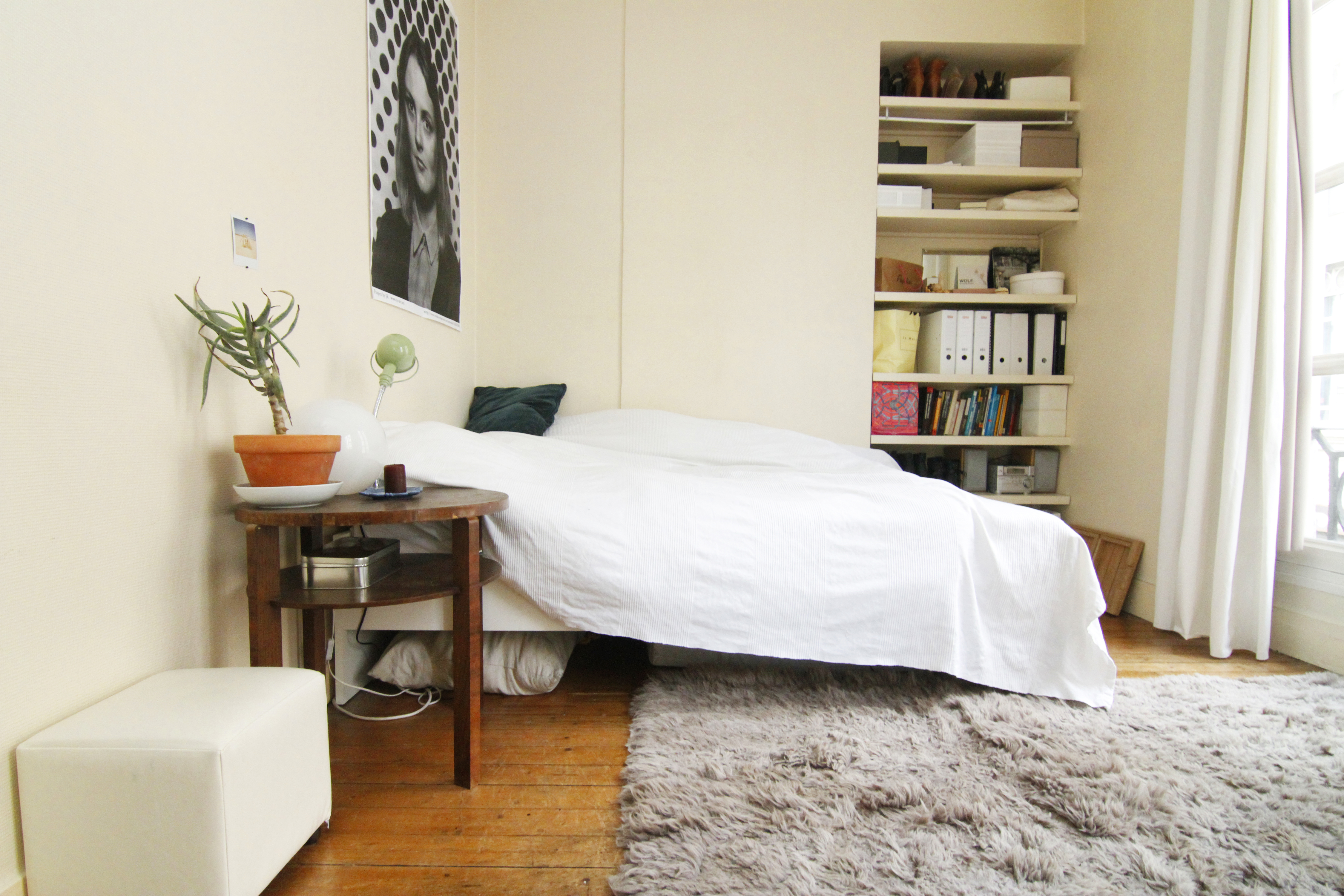 charming room in lovely flatshare in Temple, Paris