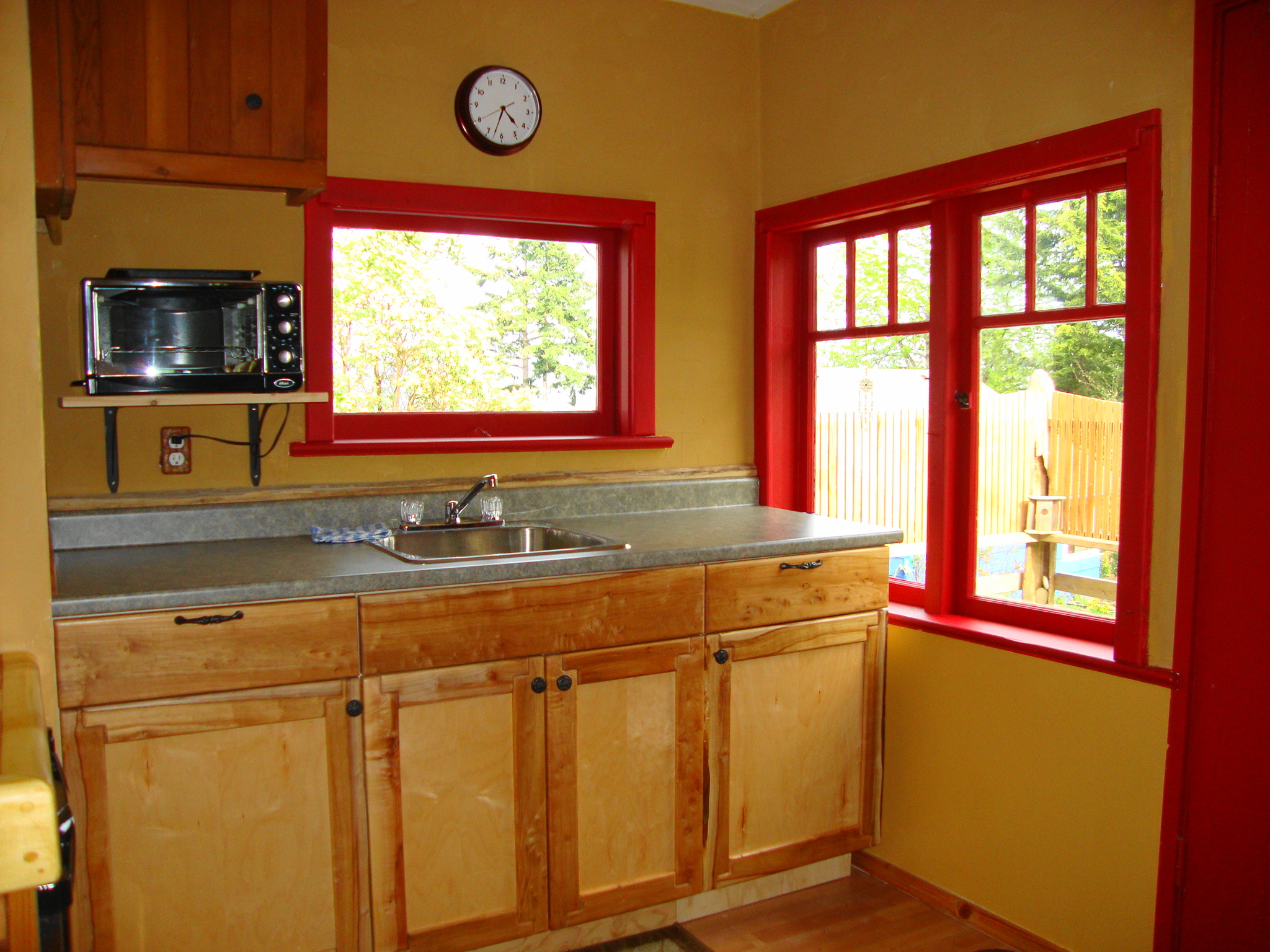 Orchard Cabin Tiny houses for Rent in Salt Spring Island, British