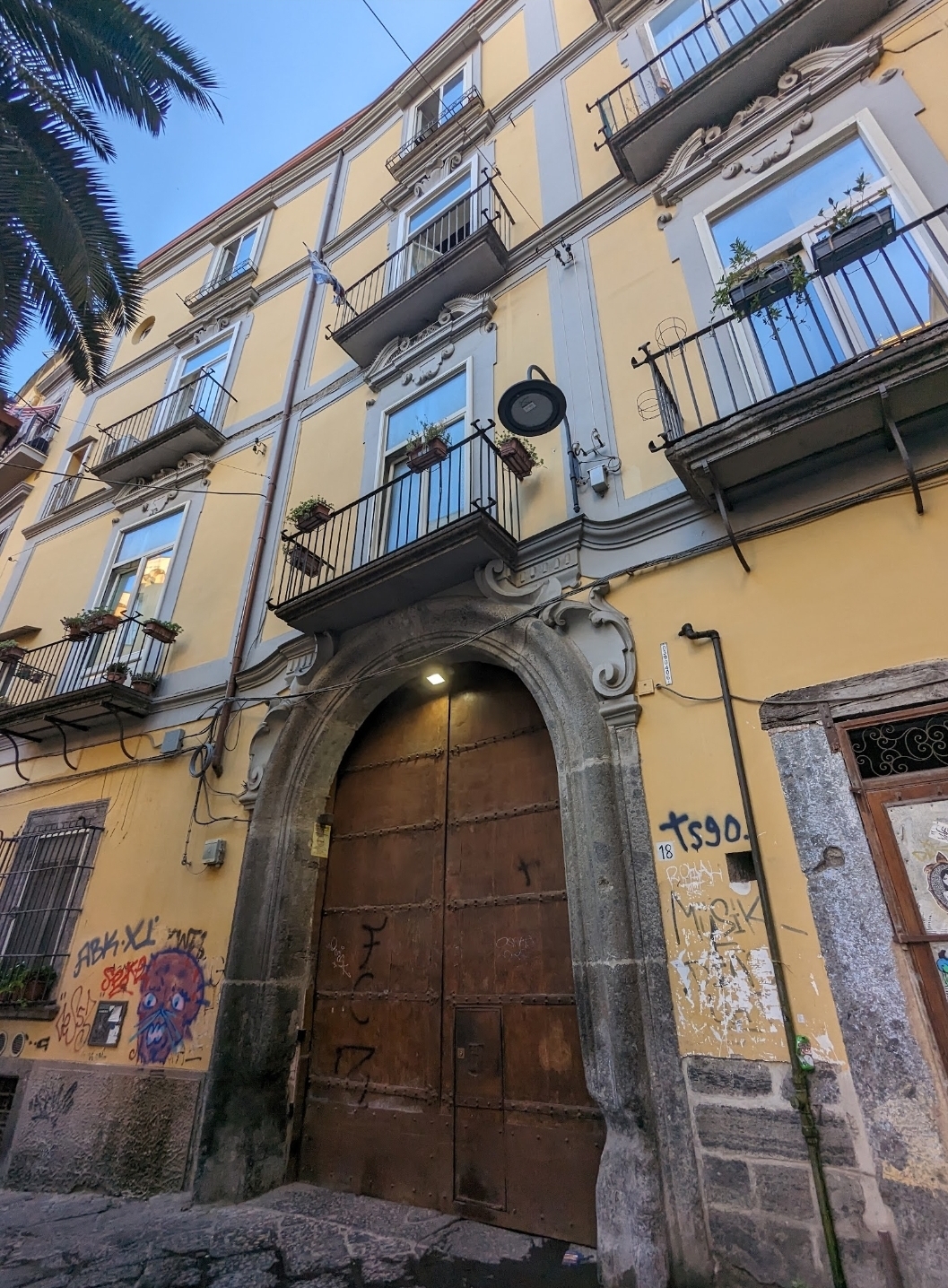 Confortable very central loft in San Lorenzo, Naples