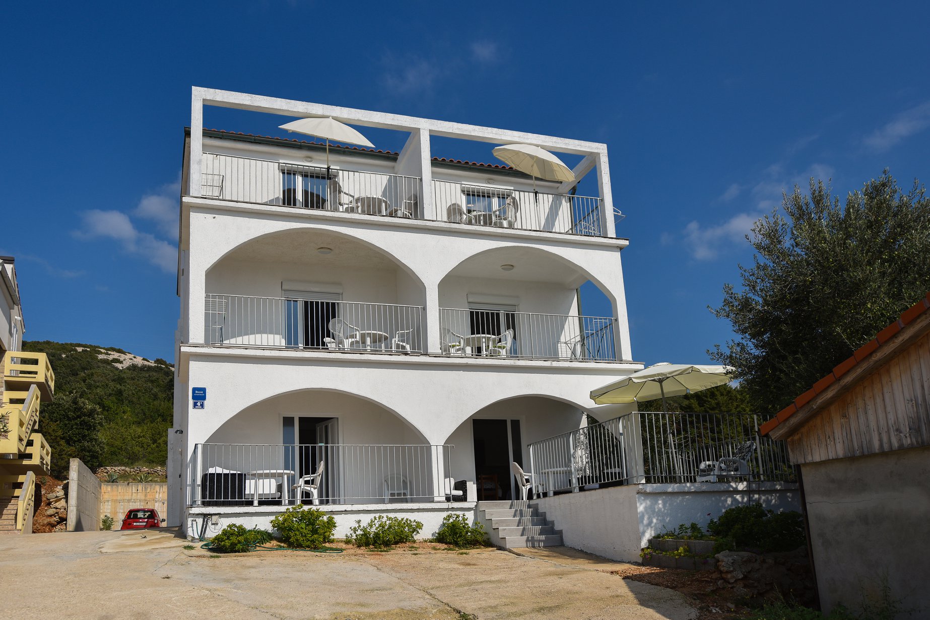 VAL APARTMENT 5 STARA NOVALJA
