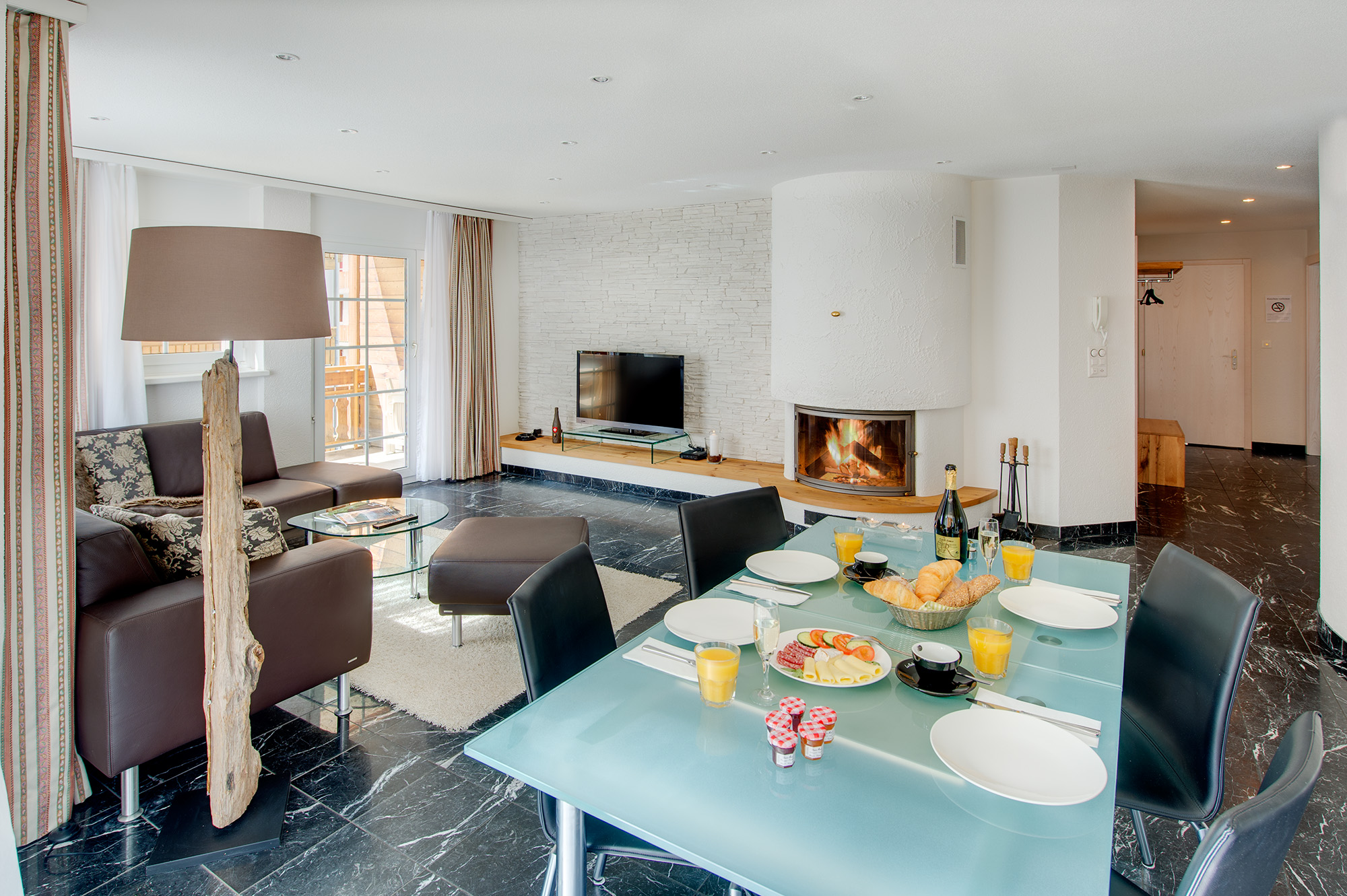 Modern 93sqm apartment with 2 bedrooms