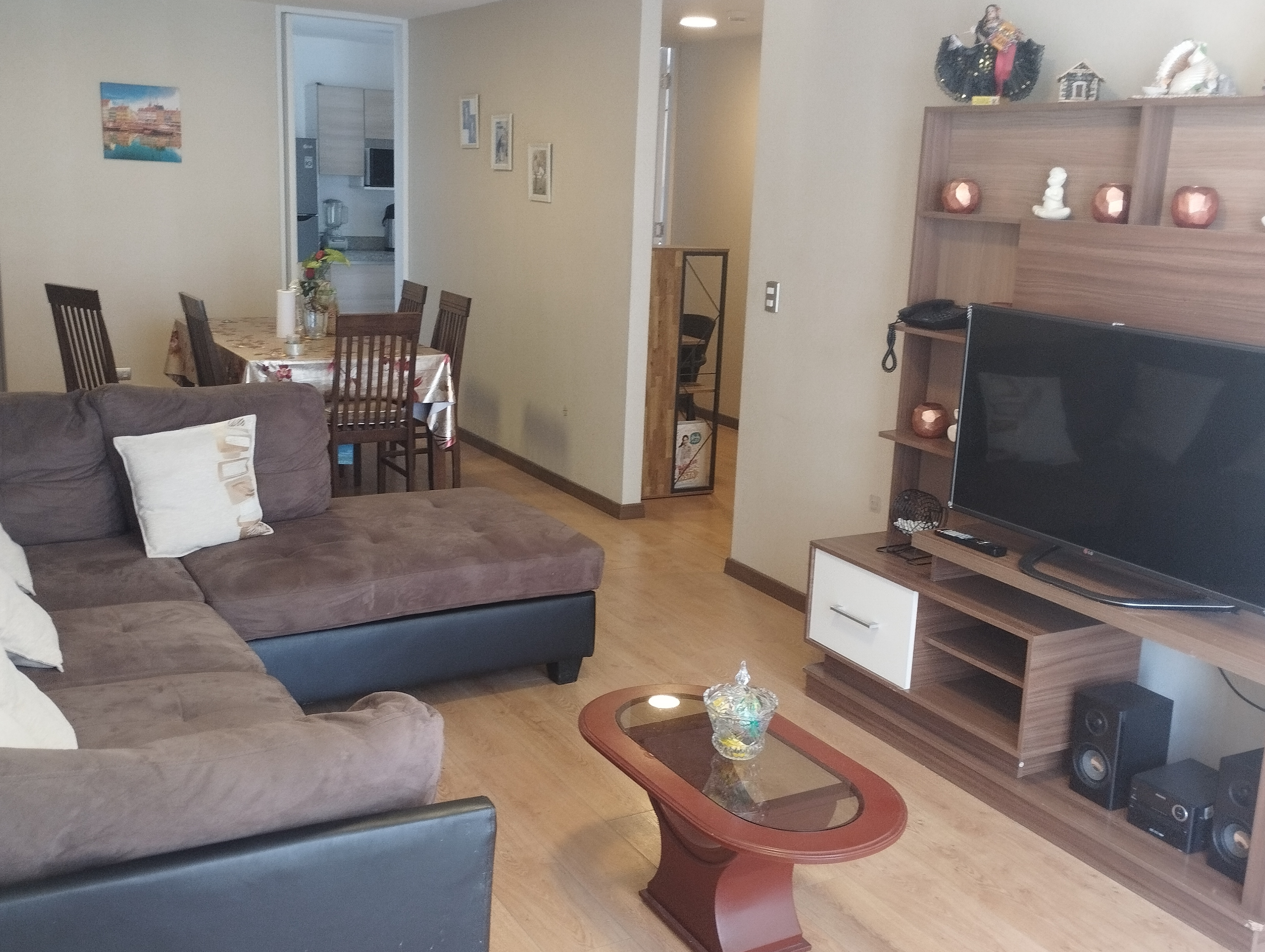 Warm, modern apartments, close to the airport