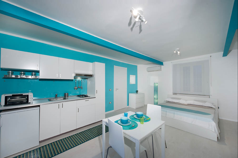 Little studio in the cente “parva domus” in San Lorenzo, Naples