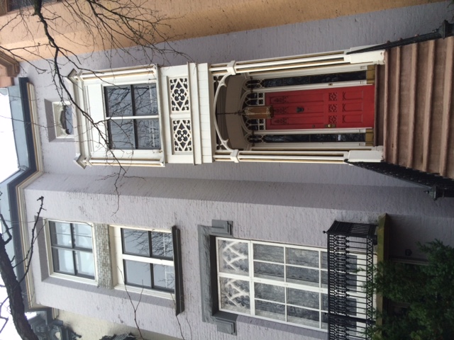 Spacious suite with full bath by Capital Center in SECOND WARD, Albany