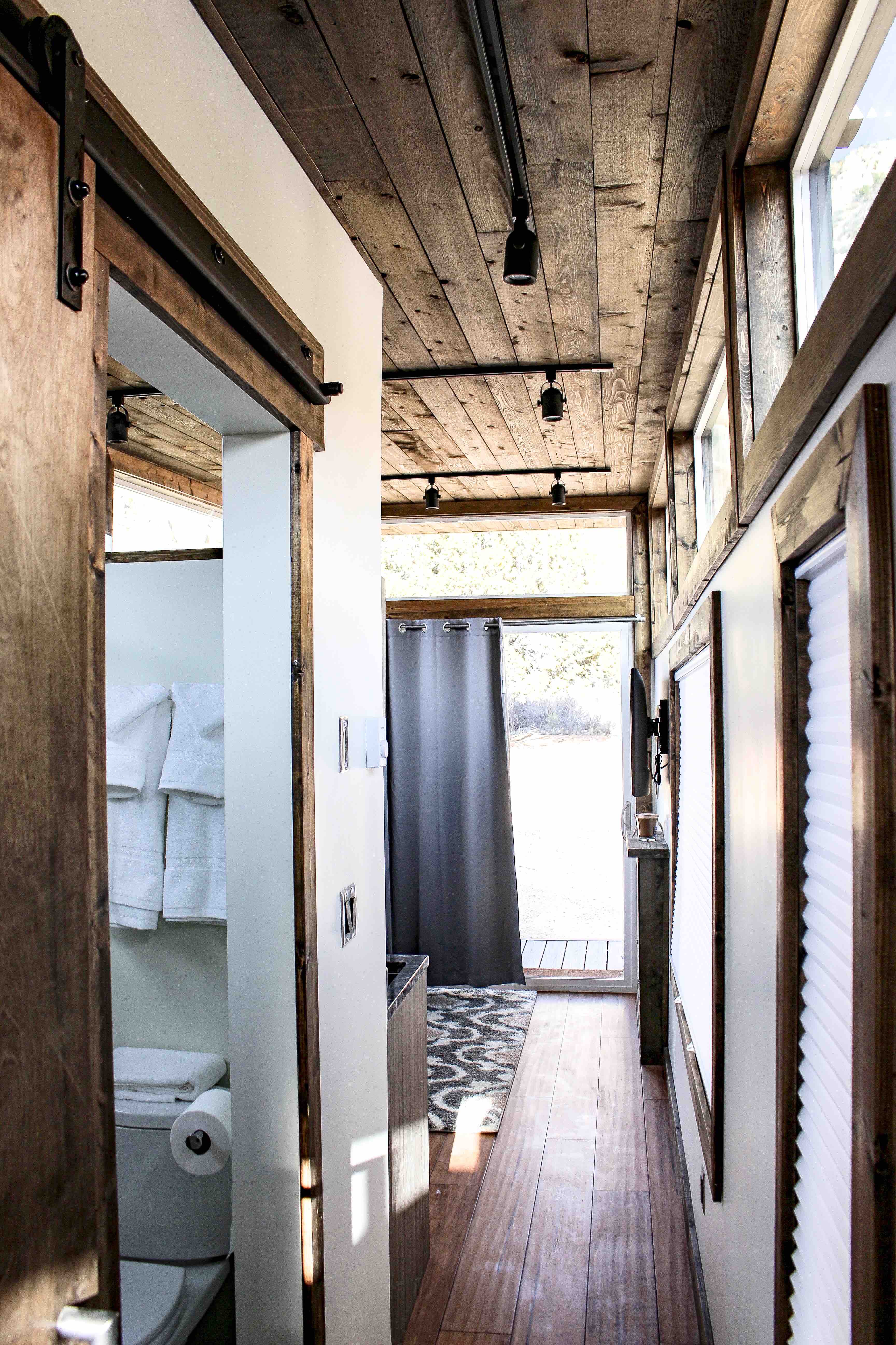 Unique Cliffside Tiny Home 1 Farm stays for Rent in Orderville