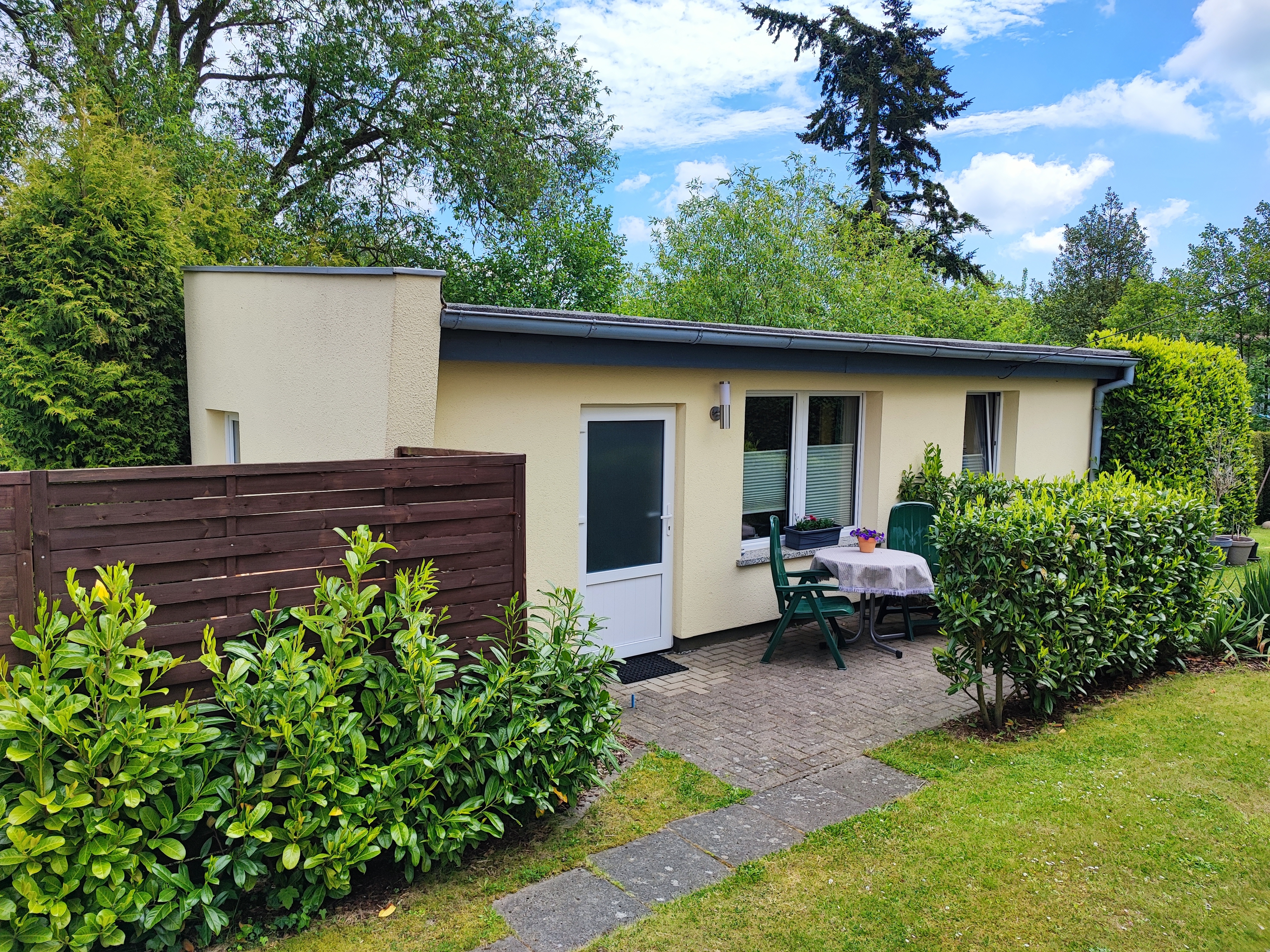 Small cozy summer cottage in Putbus/Rügen