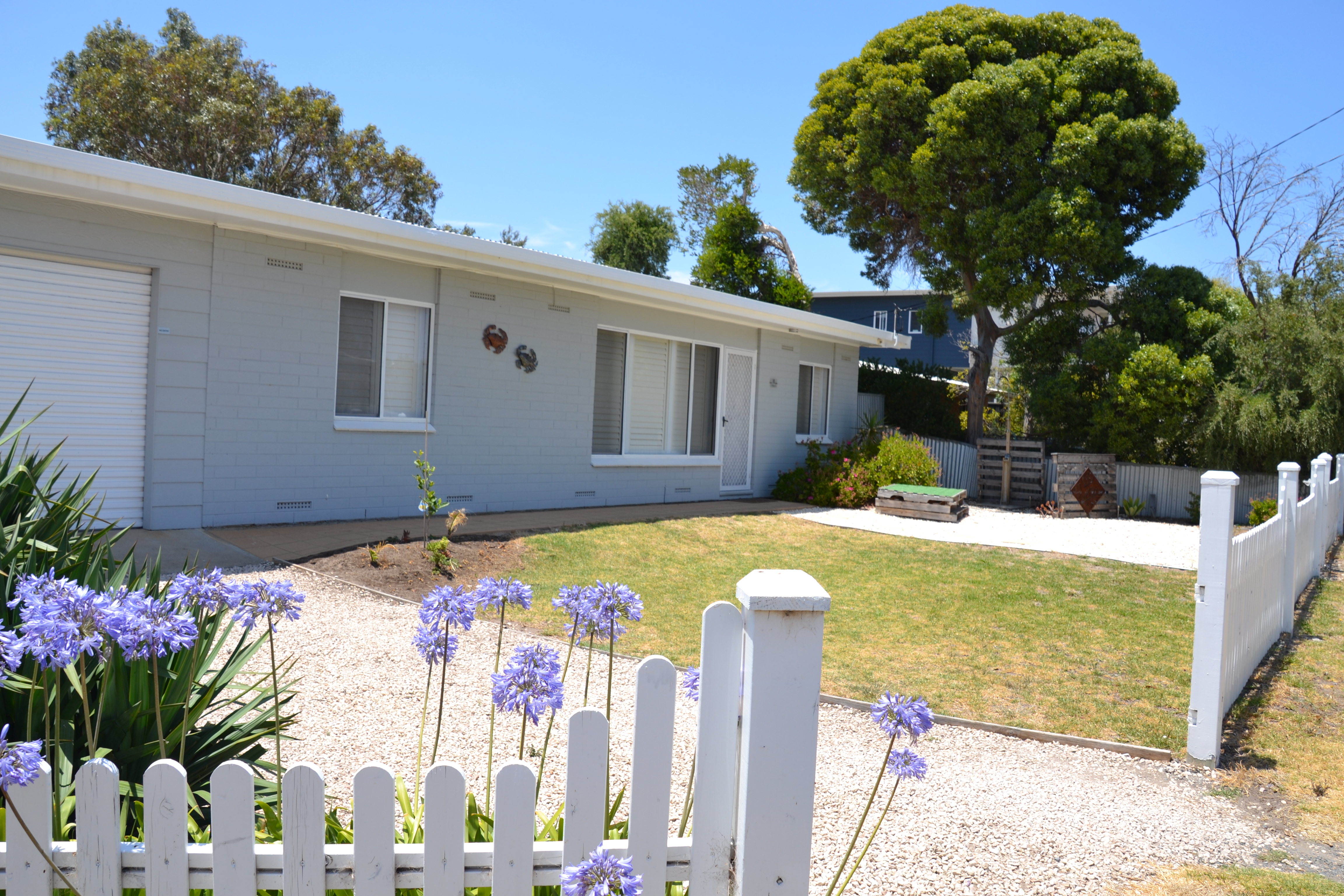 Bay Breeze Seaside Cottage