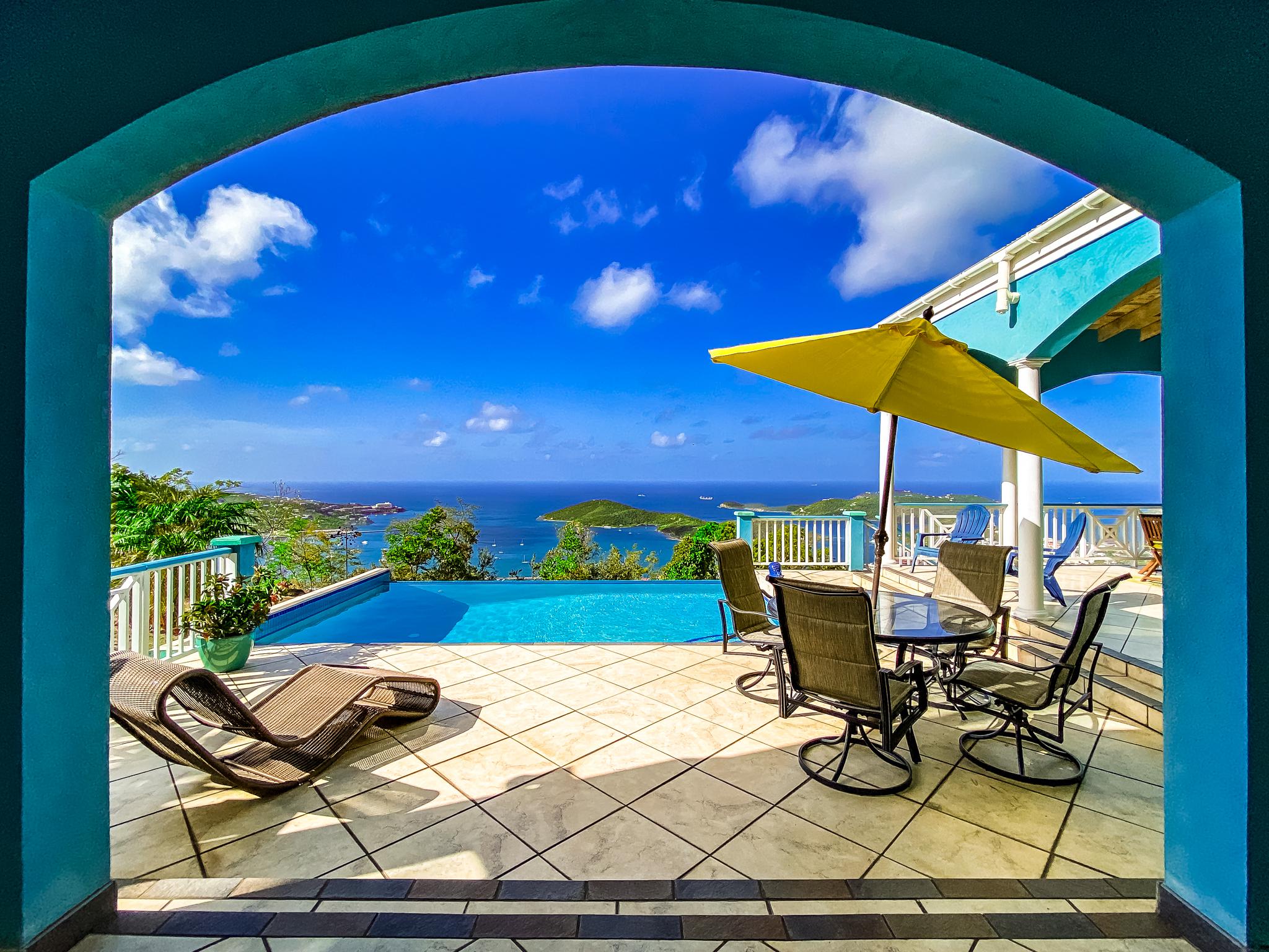 3BR Fabulous 160º Views of Charlotte Amalie Harbor Houses for Rent in