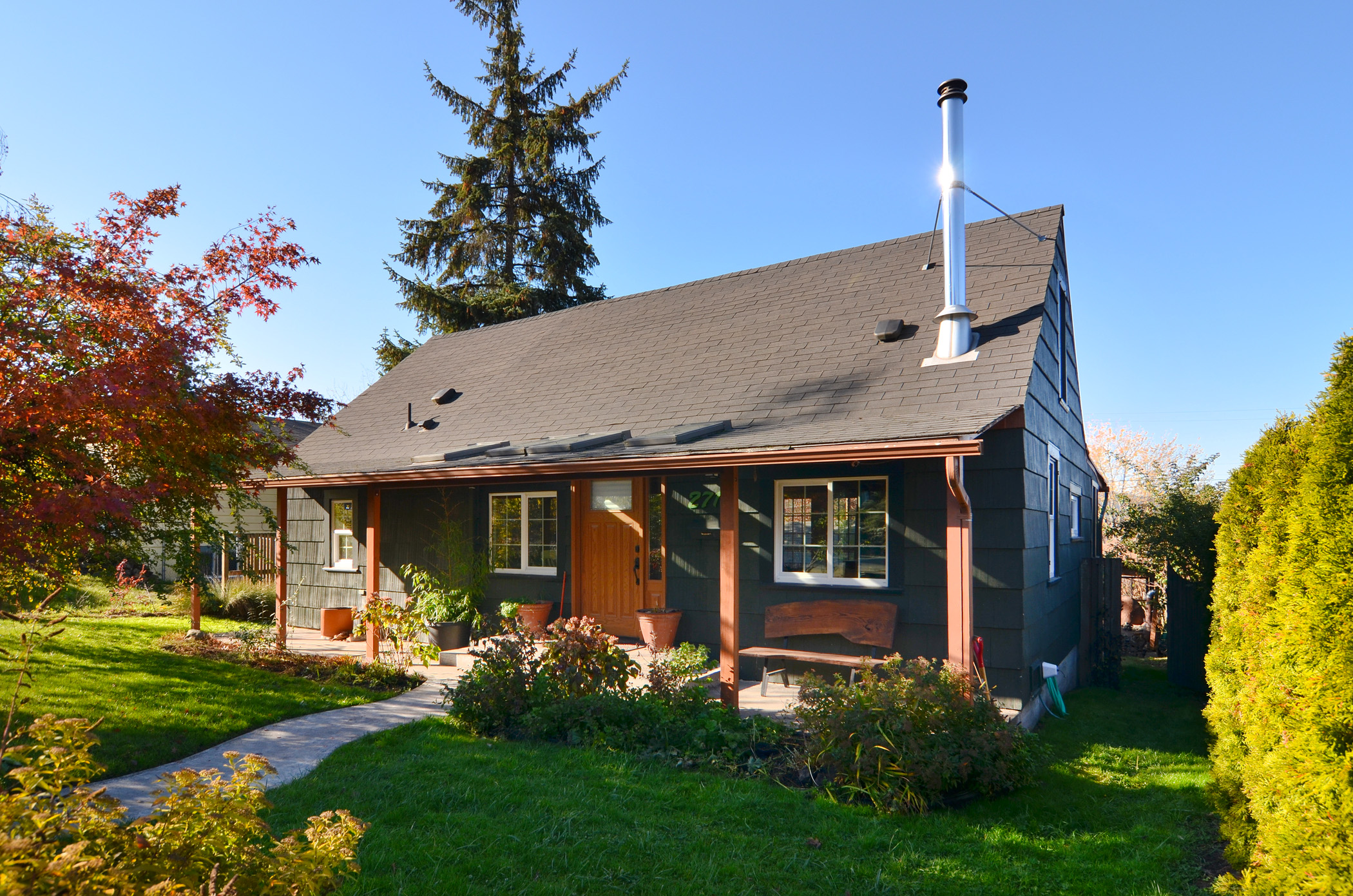 The Harvest House 9 blocks from the U of O! Houses for Rent in