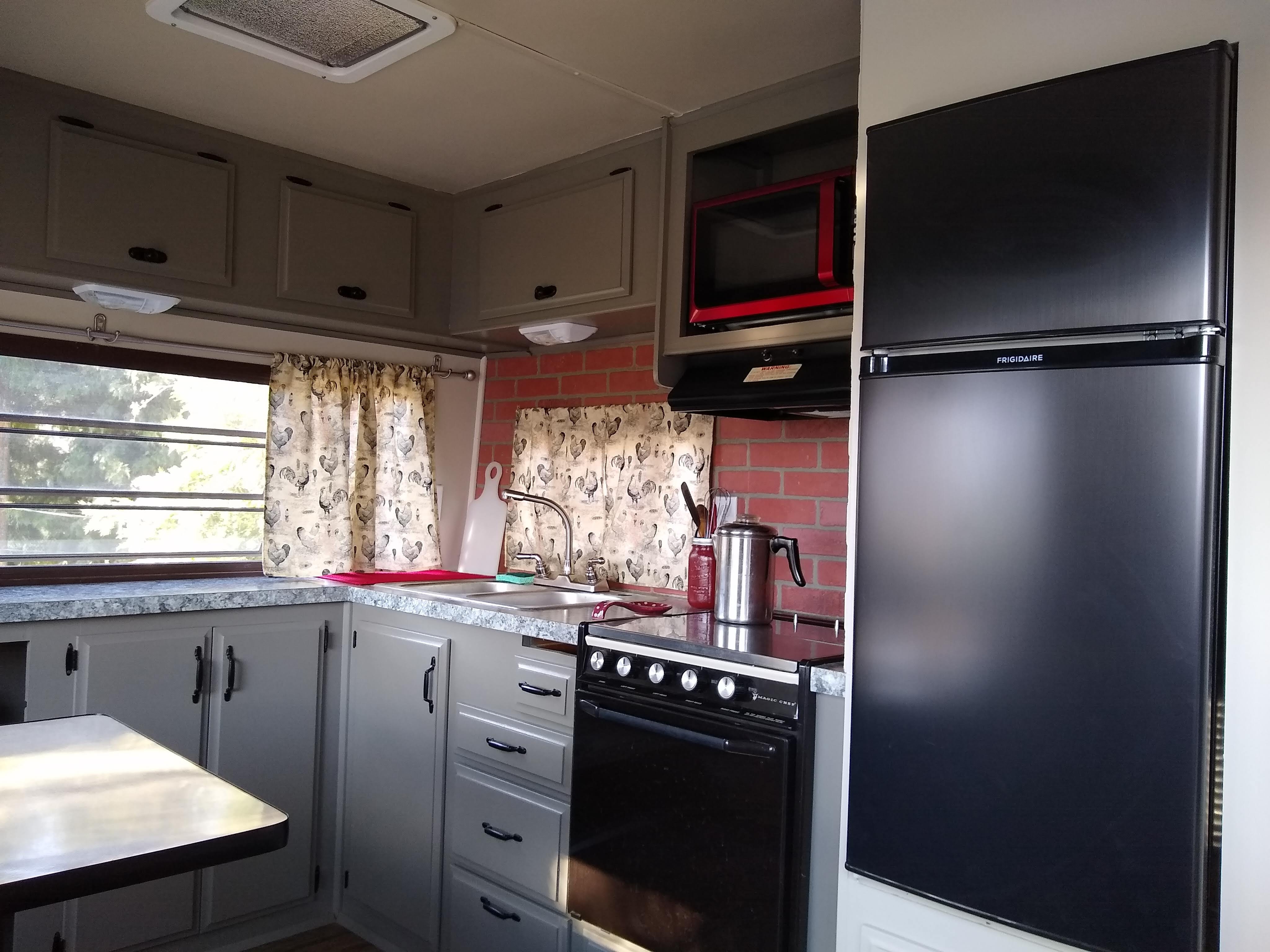 Triple H Guest House/RV & Farm Campers/RVs for Rent in Springville