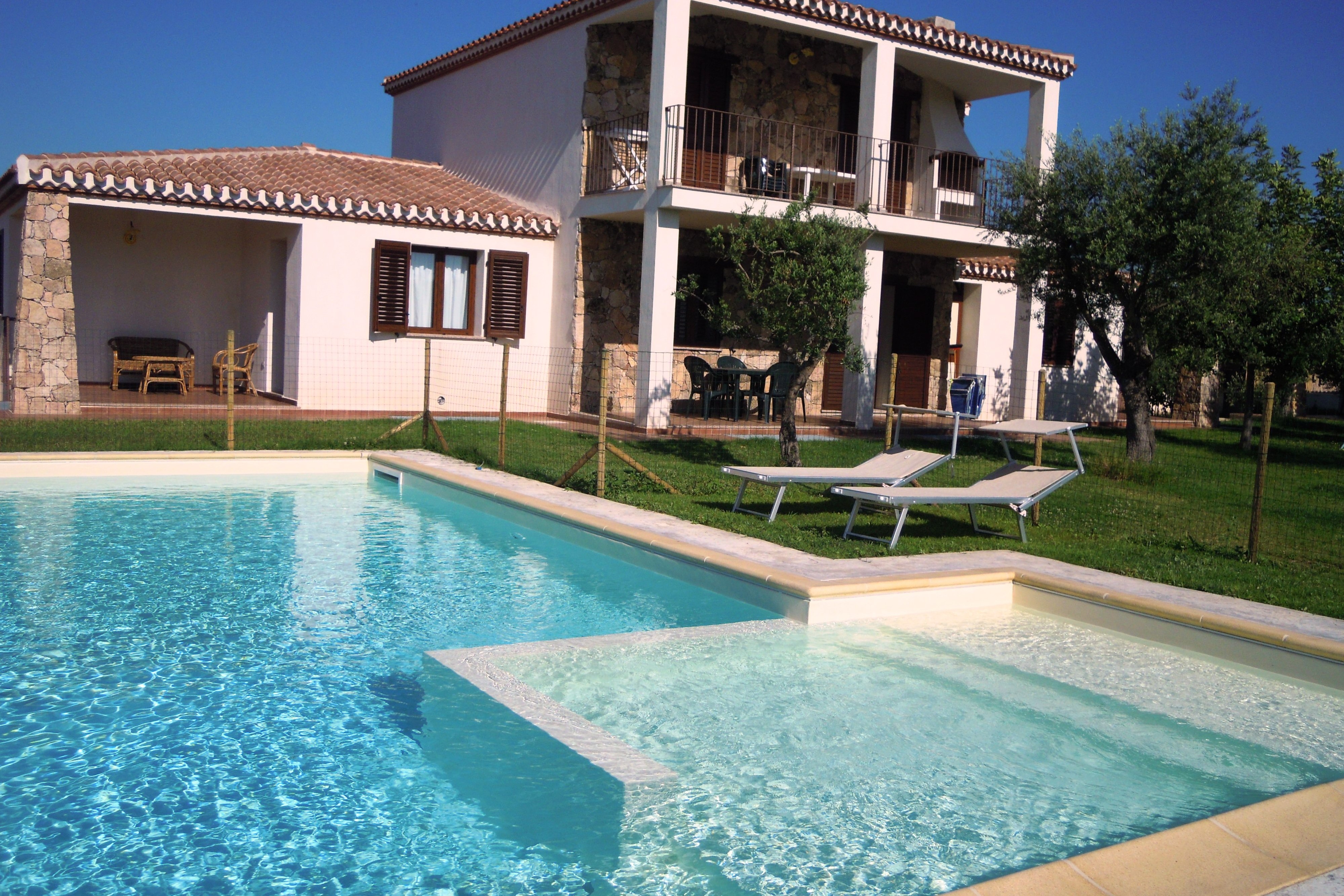 OLEANDRO Apartment in Villa with Pool
