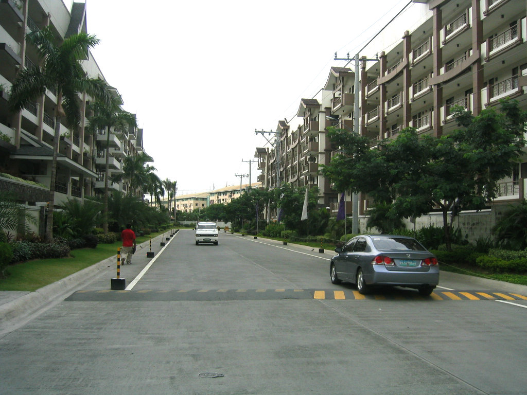 2BR Comfortable Apartment Taguig Manila ( Green ) Condominiums for