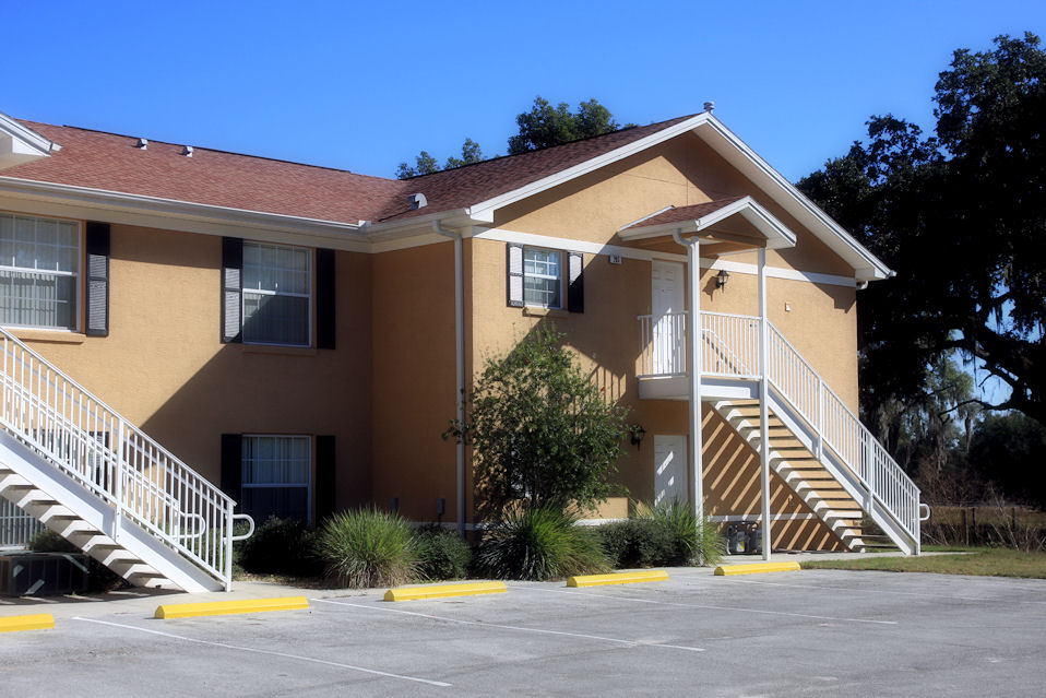 Comfortable condo with 3 bedrooms Condominiums for Rent in Inverness