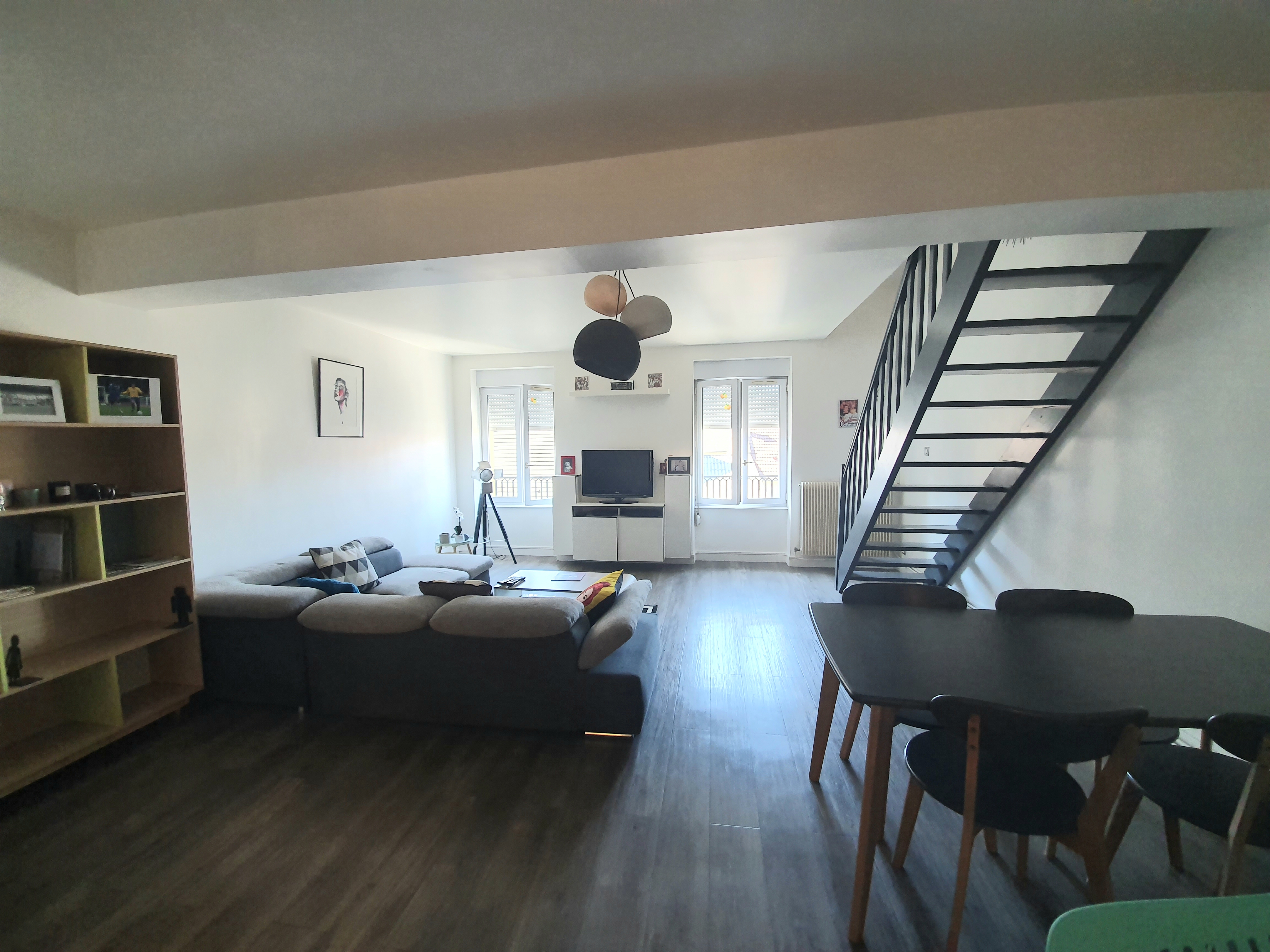 Appart T3 Duplex En Coeur De Ville Ile St Laurent Apartments For Rent In Chalon Sur Saone Bourgogne Franche Comte France