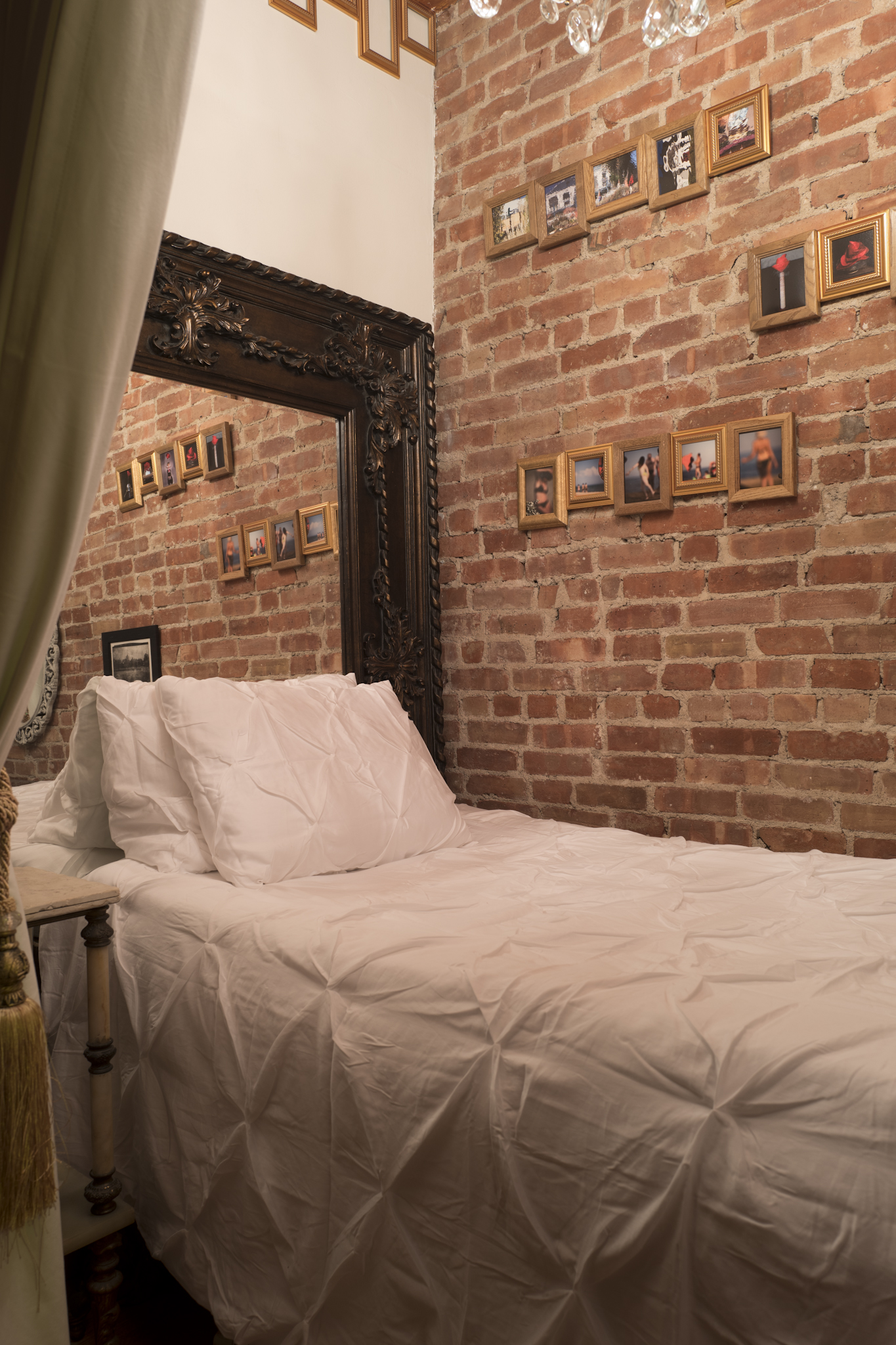 UES Beautiful Blue Room — real-estate in East Harlem, New York City