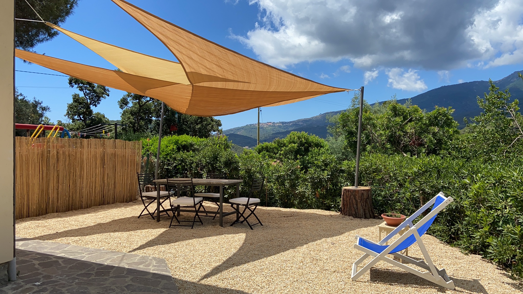 Casa del Colle, with private parking by the sea!