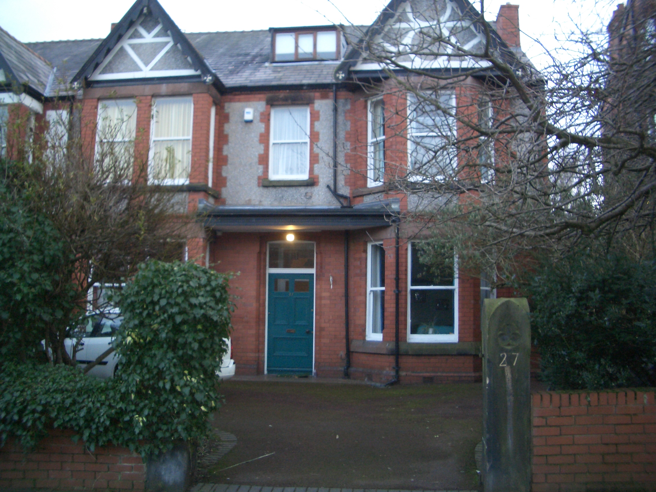 Ensuite in historic Oxton Houses for Rent in Birkenhead, United