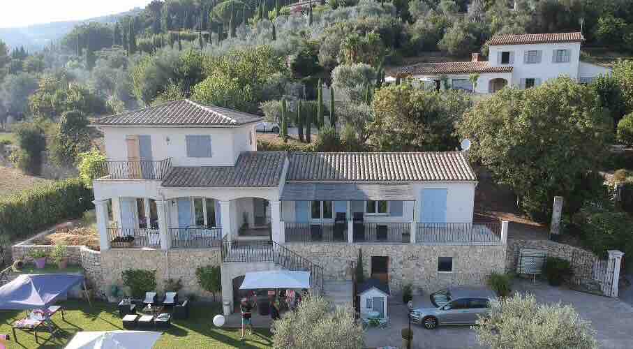 Beautiful villa with swimming pool 25min from the sea