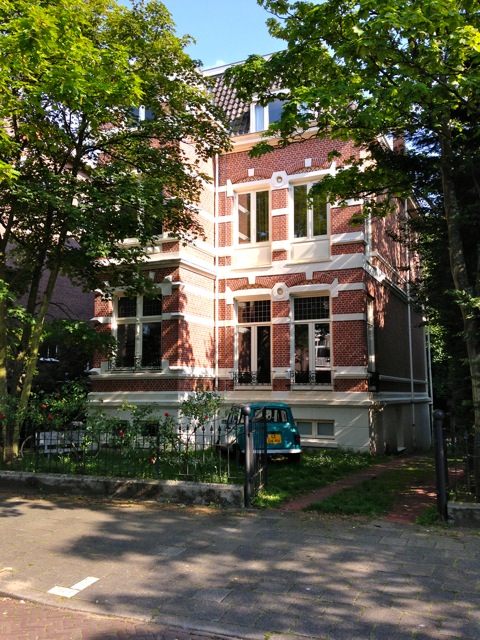 Beautiful vintage guesthouse — The Hague stay