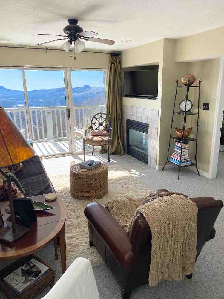 Affordable Luxury with Miles of Views! Condominiums for Rent in