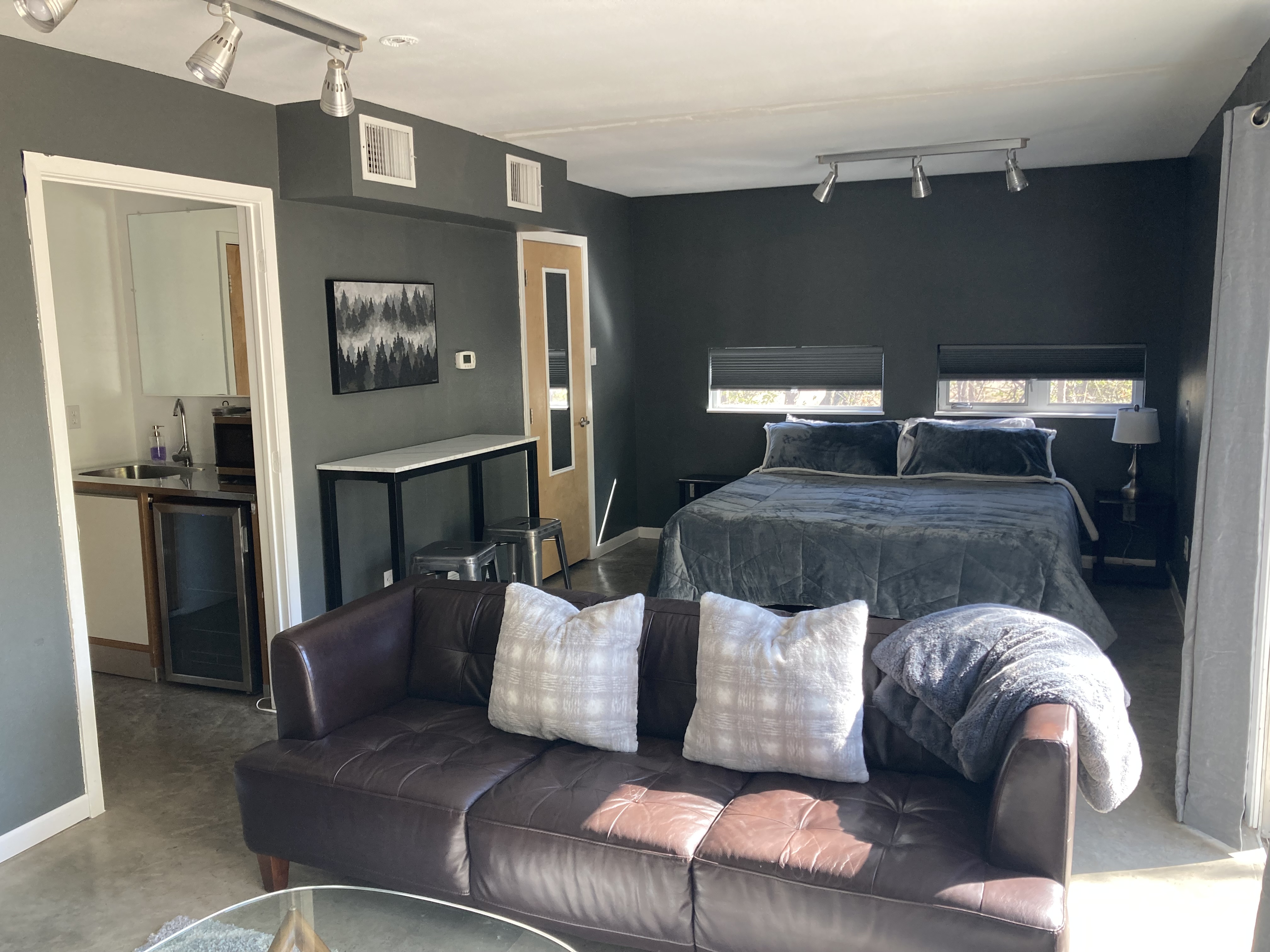 Cozy & Private Gem near White Rock Lake! in District 9, Dallas