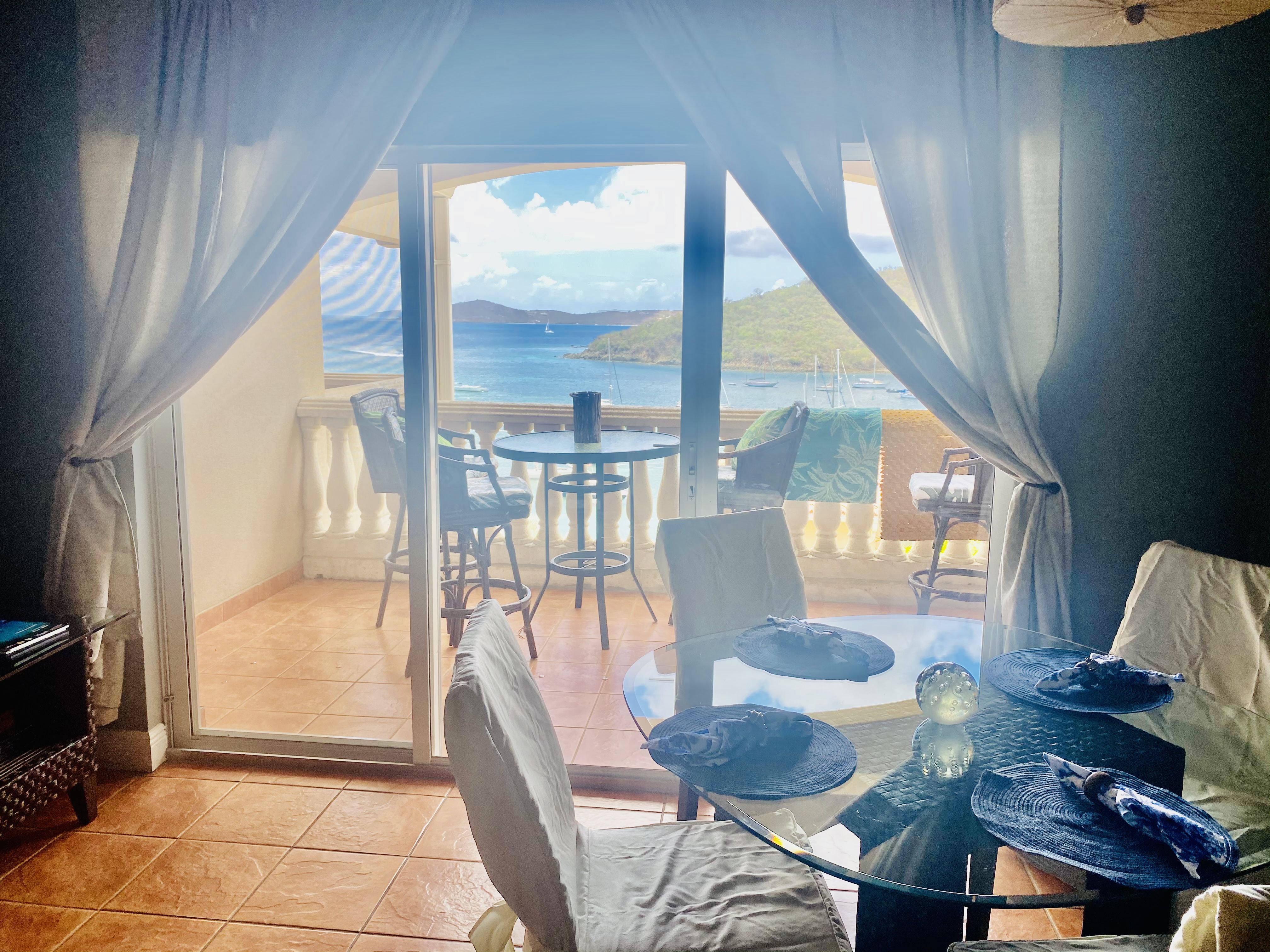 Upper Grande Bay-2 BR lockout sleeps 8