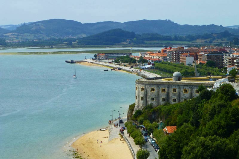 Spacious apartment in Santoña