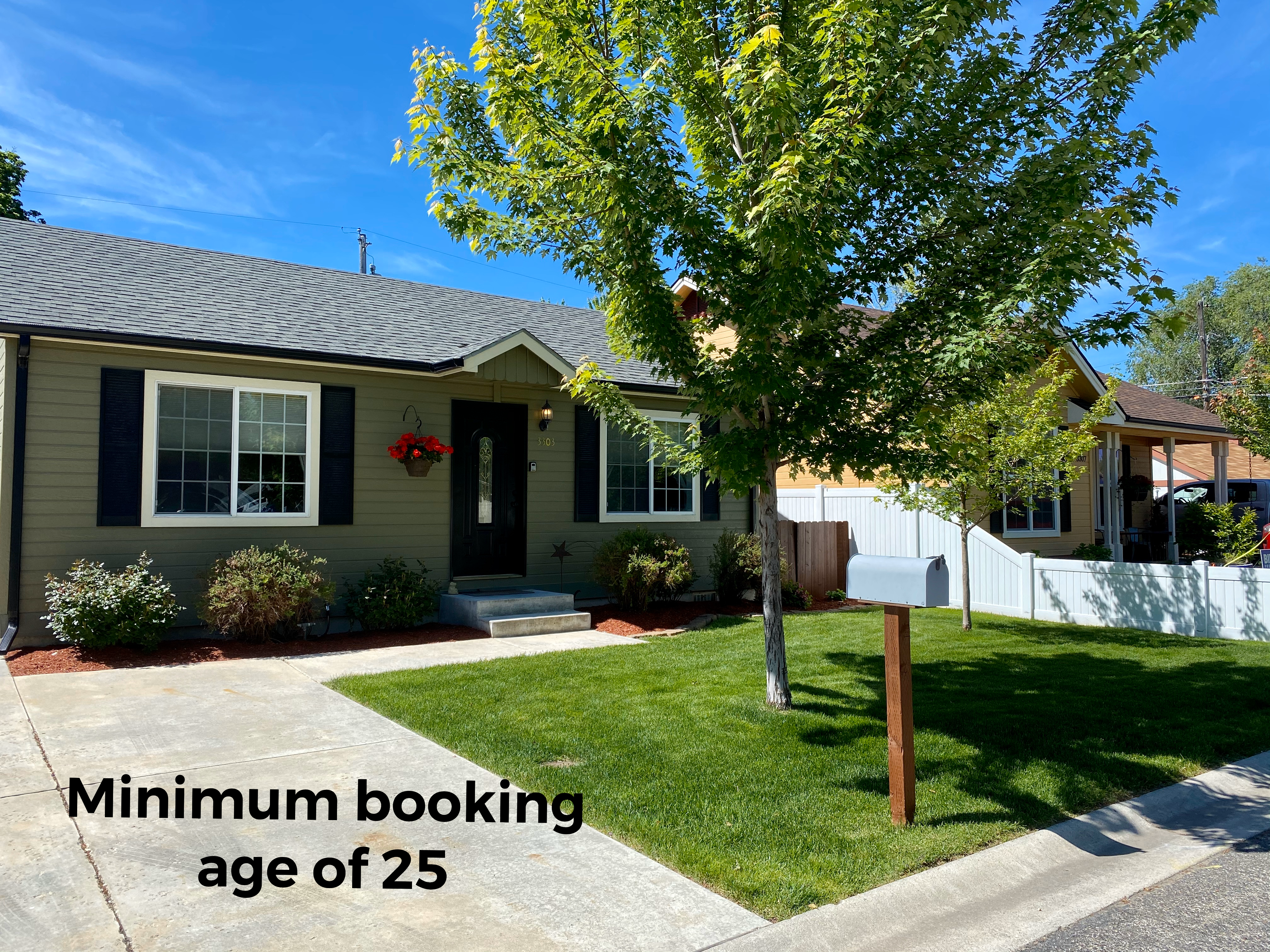 Cozy, Clean and Convenient Boise Bench Bungalow.