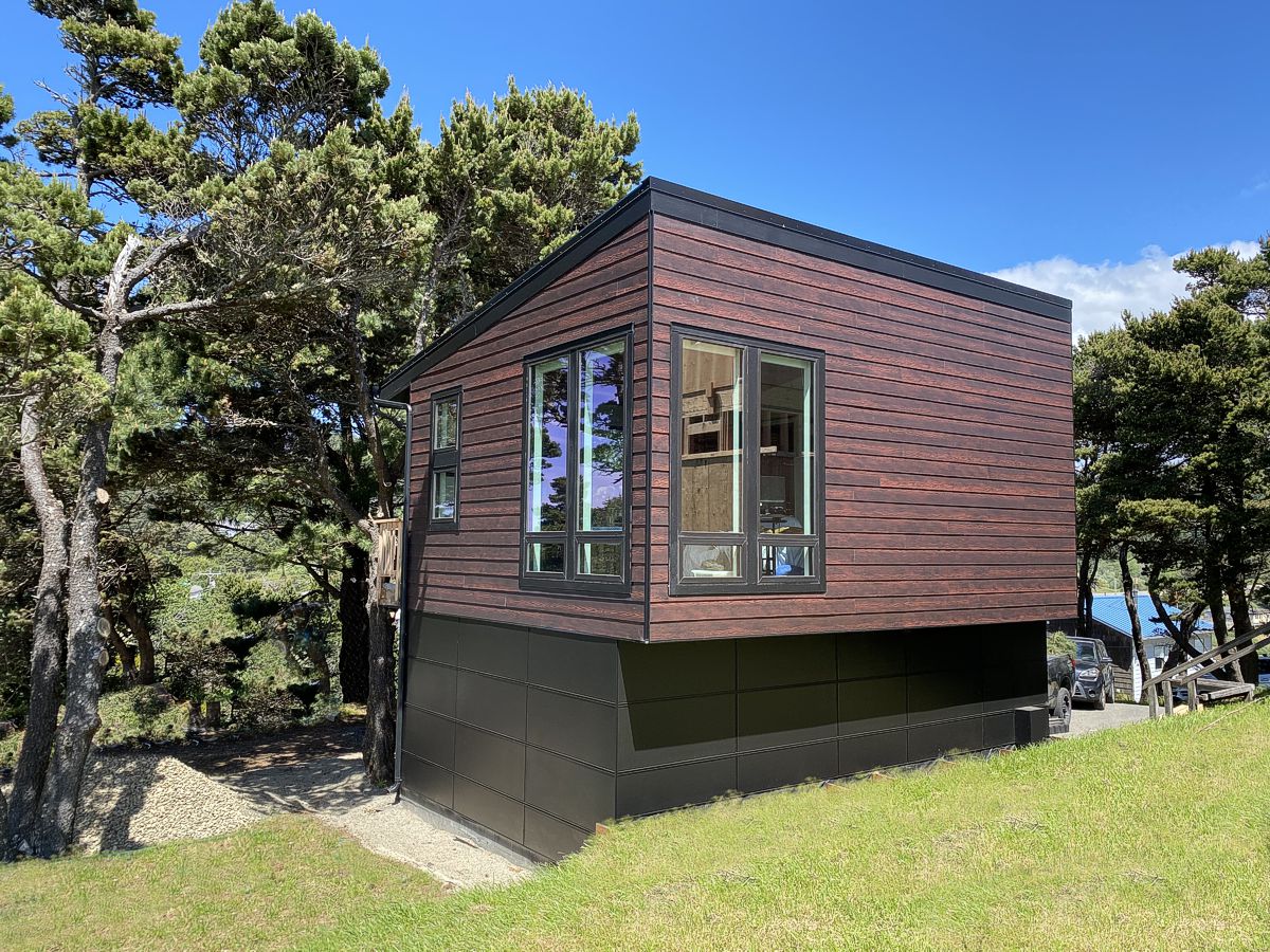 Most Spectacular Ocean Views Studio Guesthouses for Rent in Port