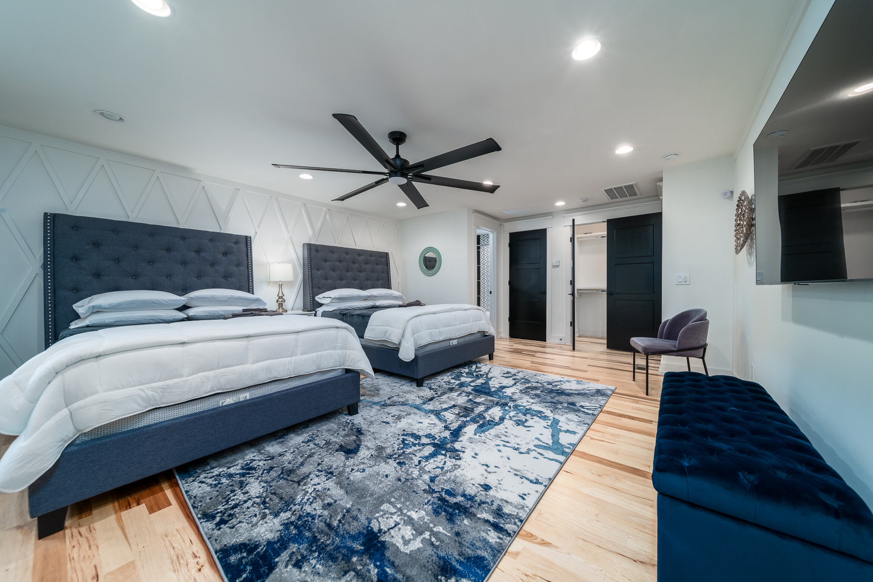 ROOFTOP HOTTUB WITH DOWNTOWN VIEWS 3 Townhouses for Rent in