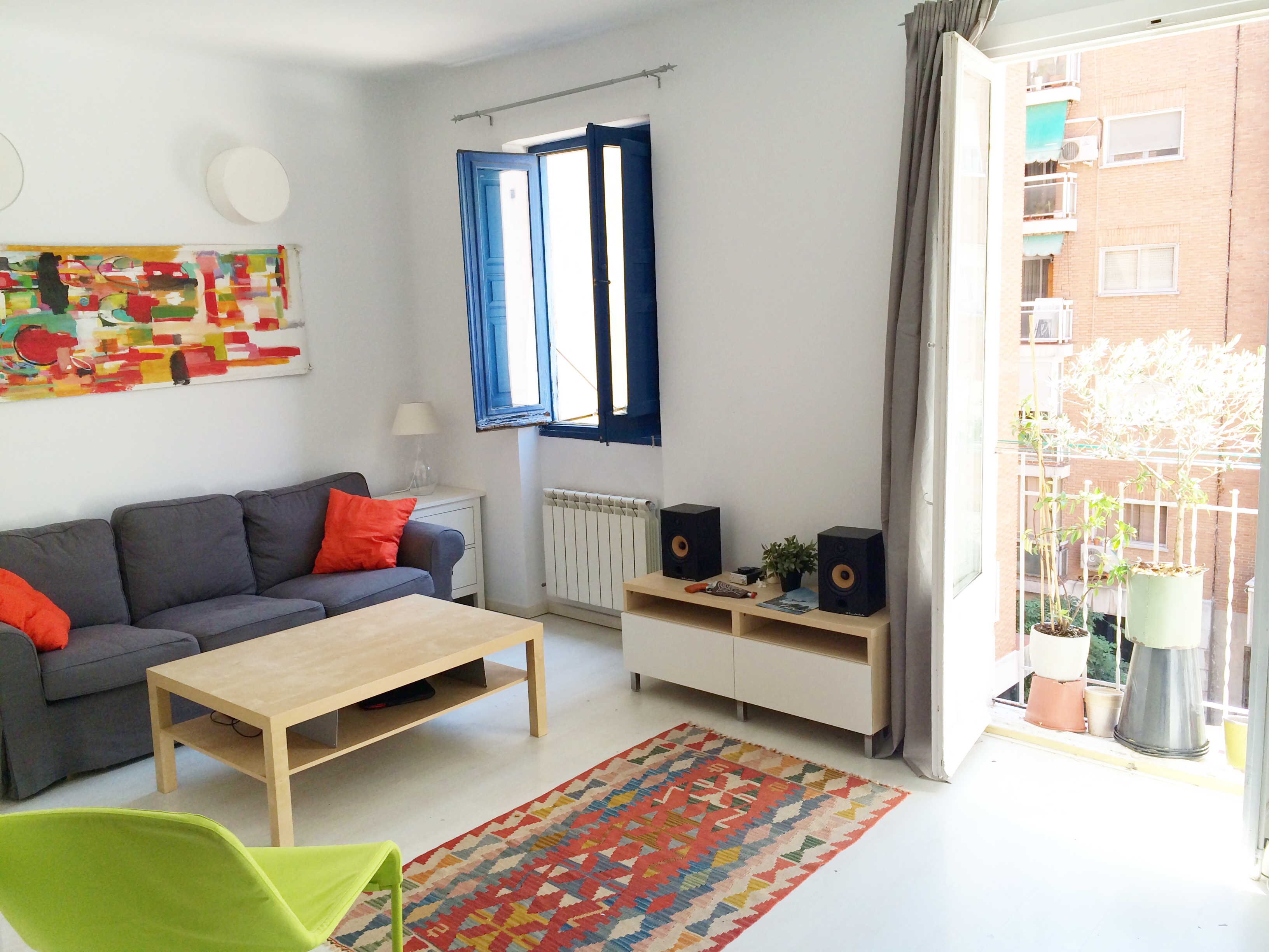 Bright, spacious, central flat in Almagro, Madrid