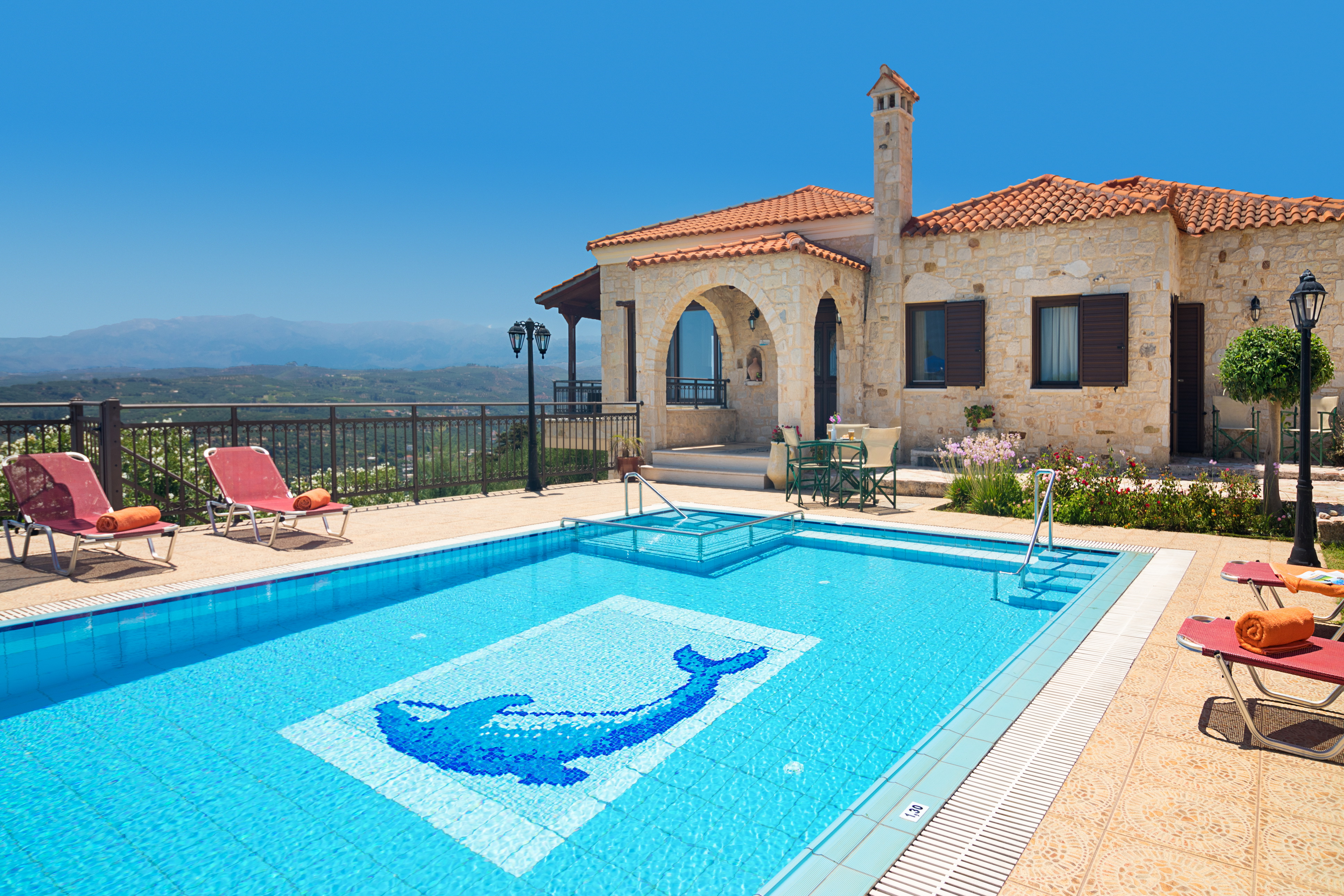 Family Villa w/Private Pool, BBQ & Childrens Area