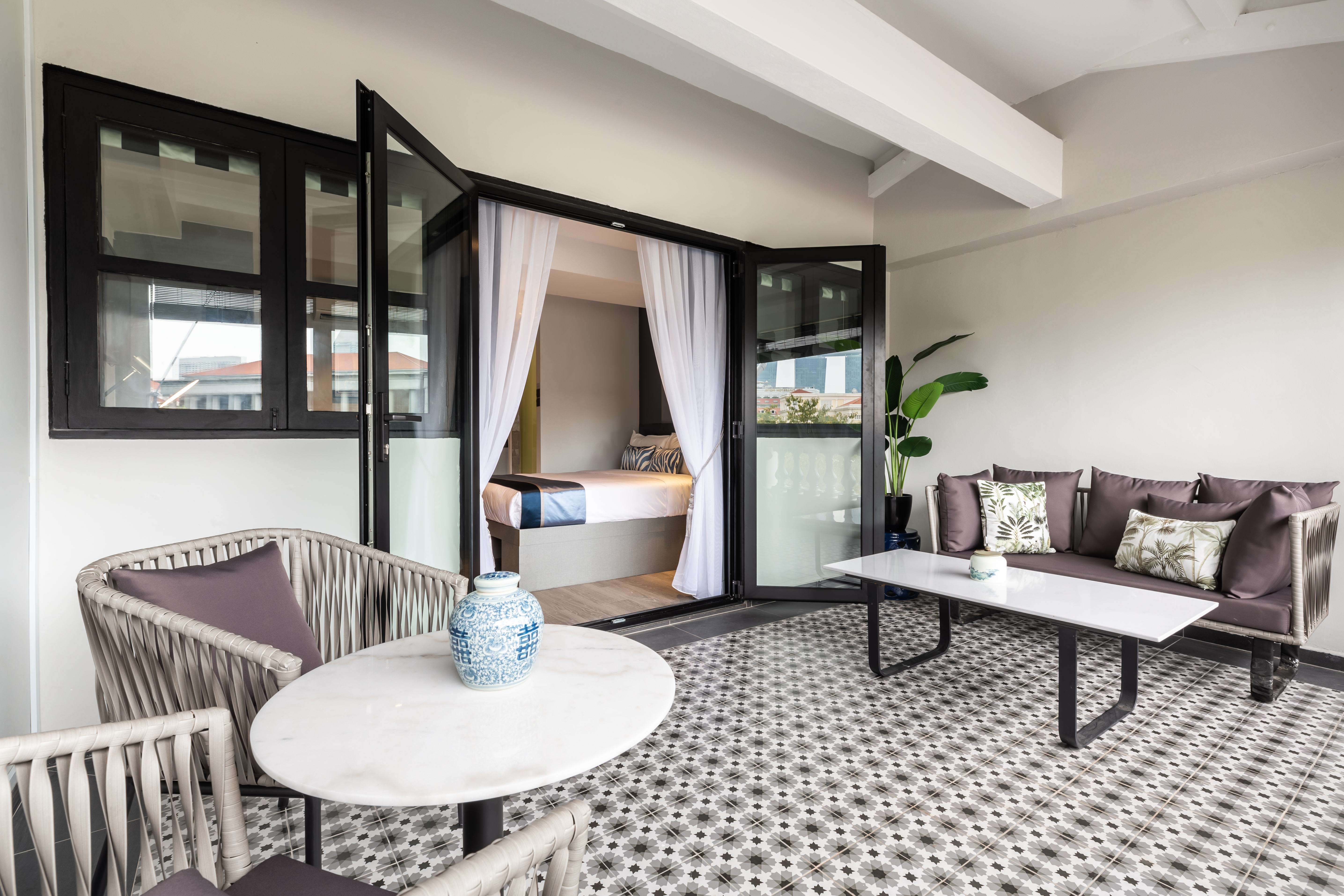 Stamford Studio (with Balcony & iconic MBS View)