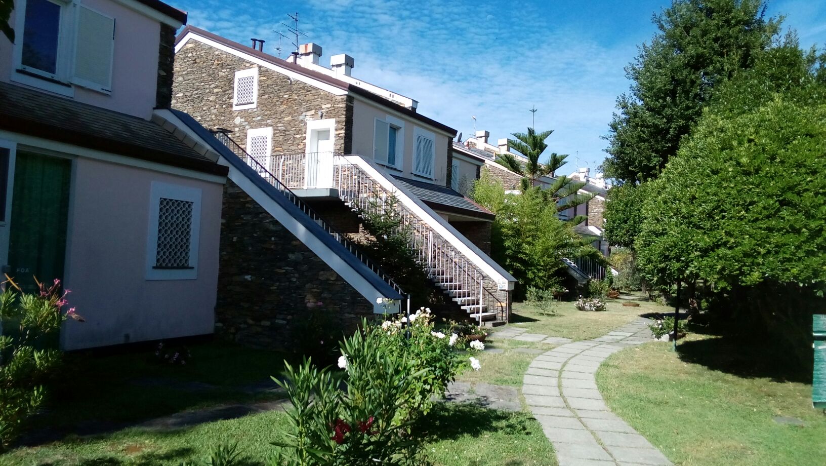 Between sea & golf, gated community 010001-LT-0292