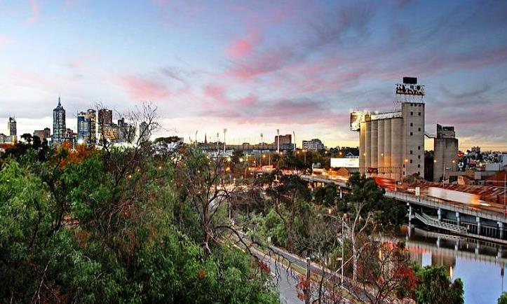 River front with city skyline views in Stonnington, Melbourne