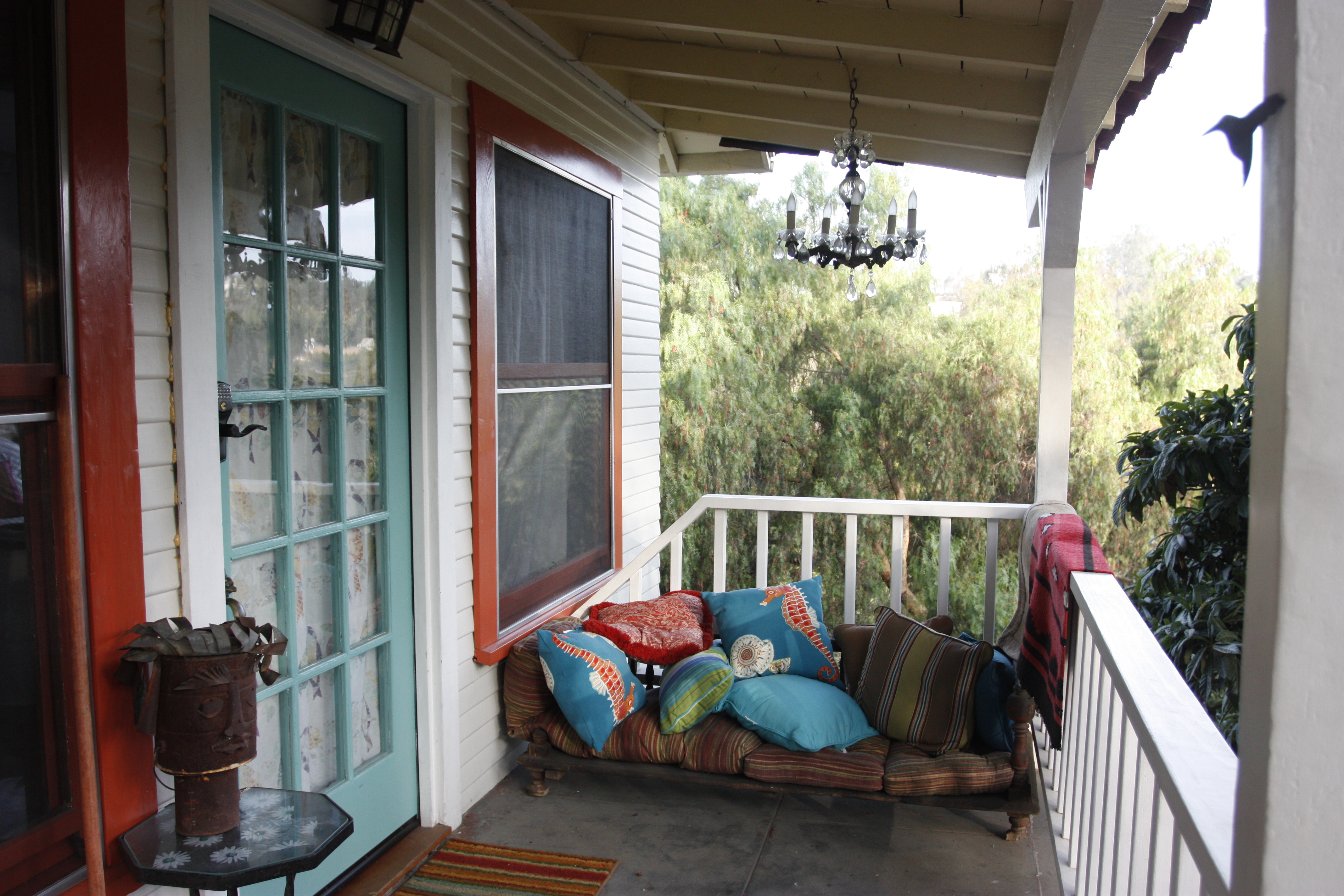 charming cozy Rustic Cabin Echo Pk in Echo Park, Los Angeles