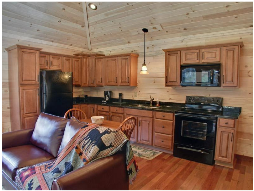 Edgewater Escape Cabins for Rent in Tallulah Falls, United