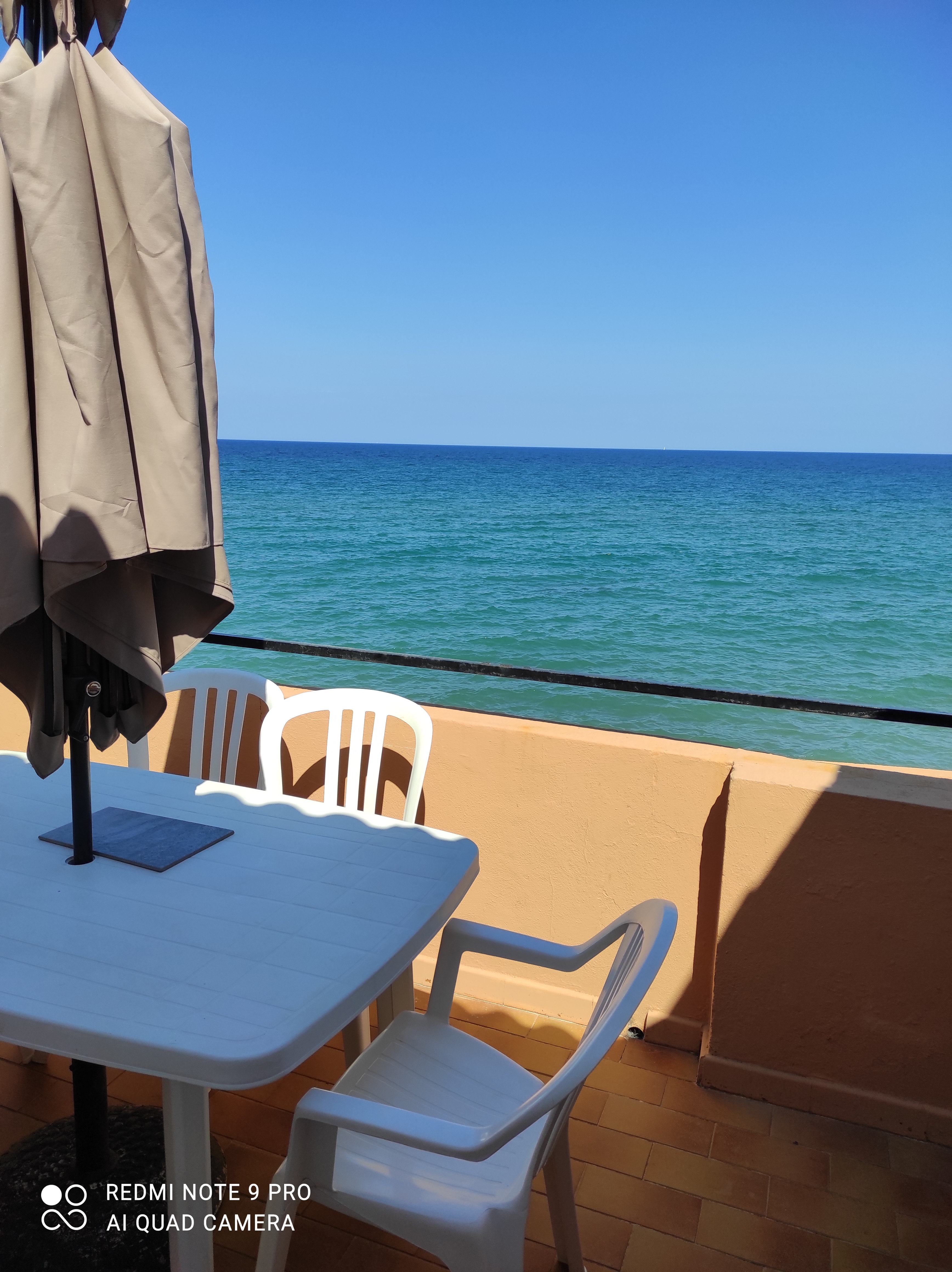 (31D) Beachfront Apartment