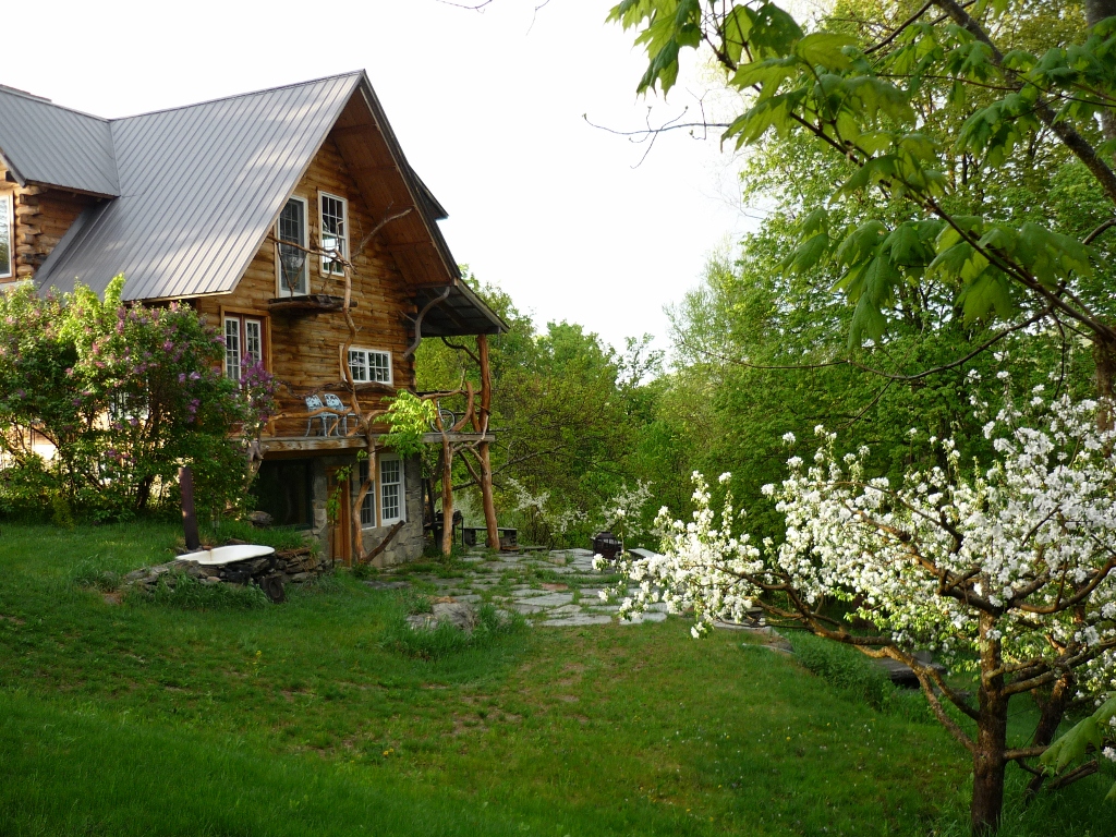 Hickory Ridge, Vermont Log Cabin Houses for Rent in Pawlet, Vermont